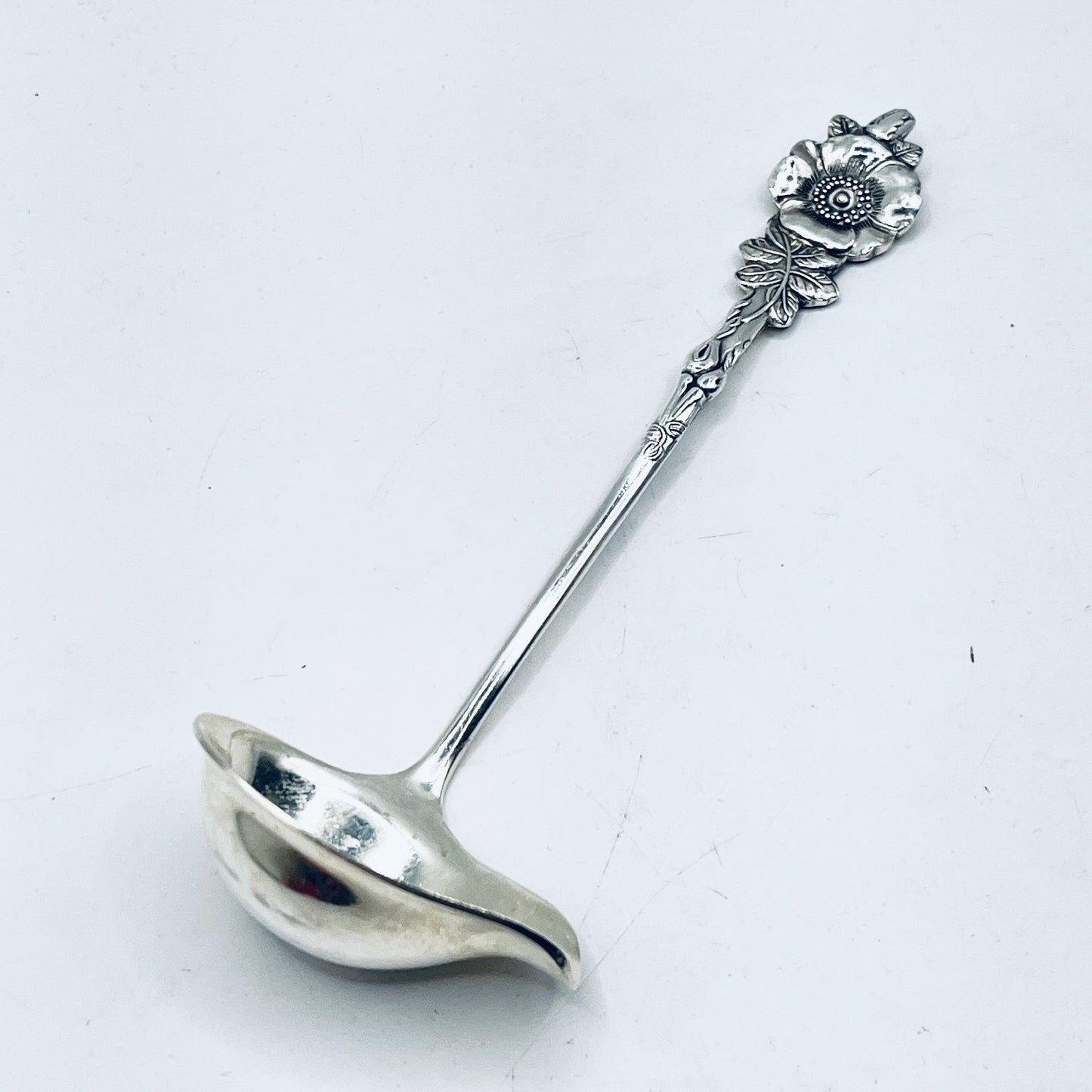 Anello Artigianale FIORE DI MELO Mod. SPIRALE  Realizzato con Antica posata in Argento (Prima Metà del ’900)