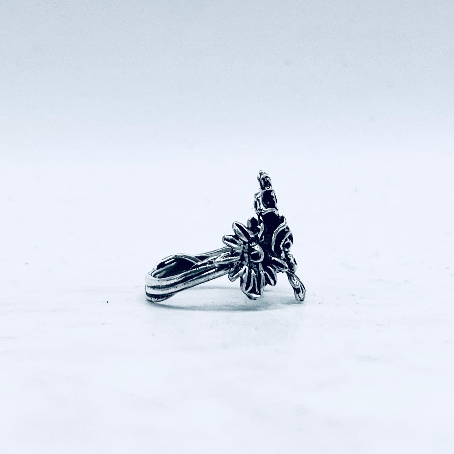 Anello Artigianale CONCHIGLIA MARGHERITE Mod. INTERO  Realizzato con intero Antico Cucchiaino in Argento 800(Prima Metà del ’900)