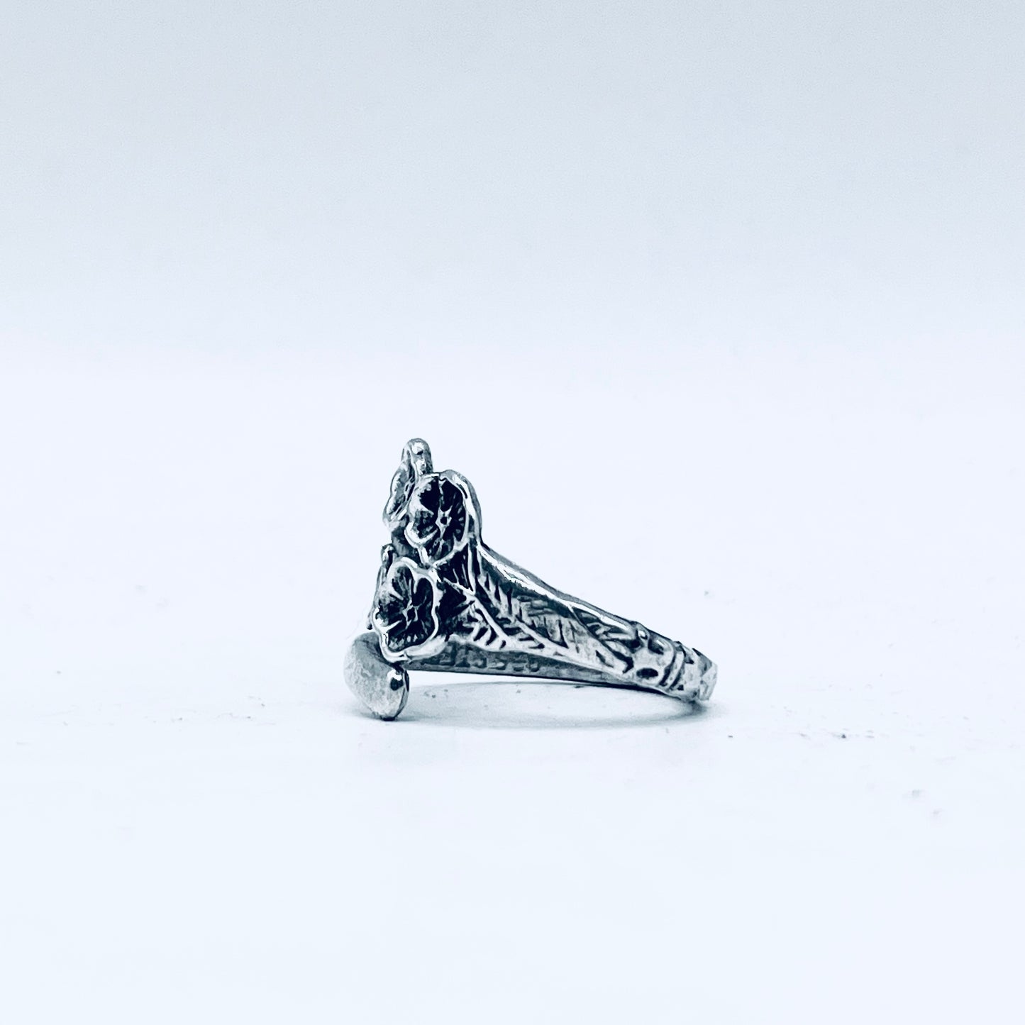 Anello Artigianale NONTISCORDARDIMÉ Mod. SPIRALE  Realizzato con  Antica posata in Argento (Prima Metà del ’900)