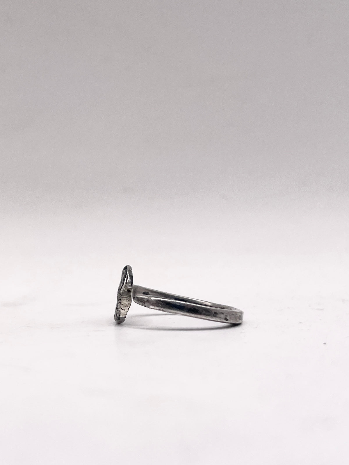 Anello Quadrifoglio ricavato da uno spiedino antico in argento 800 – vista 8