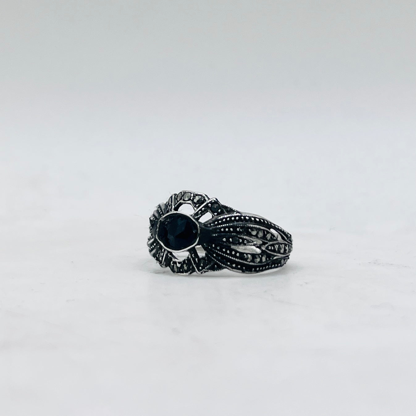 Anello Artigianale SPILLA ONICE MARCASSITE Mod. SPILLA Realizzato con Antica spilla in Argento (Prima Metà del ’900)