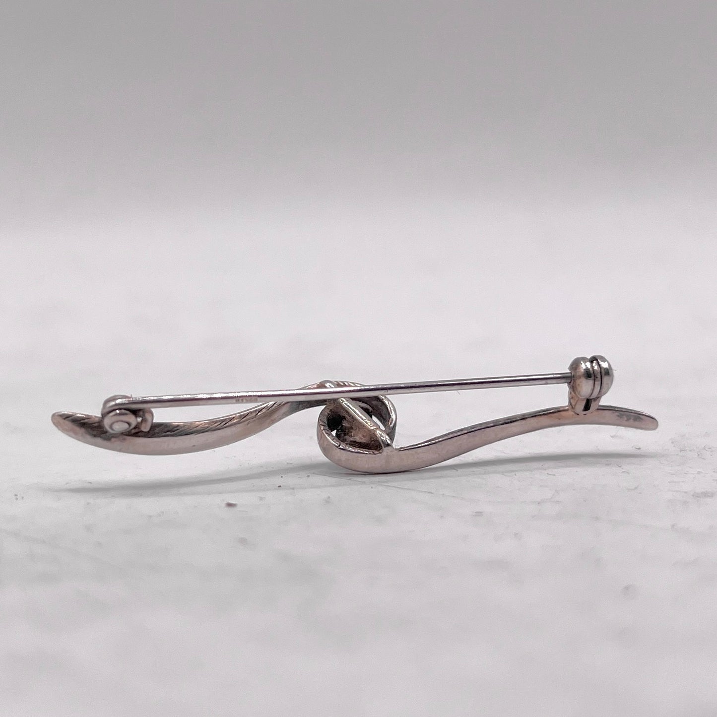 Anello Artigianale GRANATO 02 Mod. SPILLA Realizzato con Antica spilla in Argento (Prima Metà del ’900)