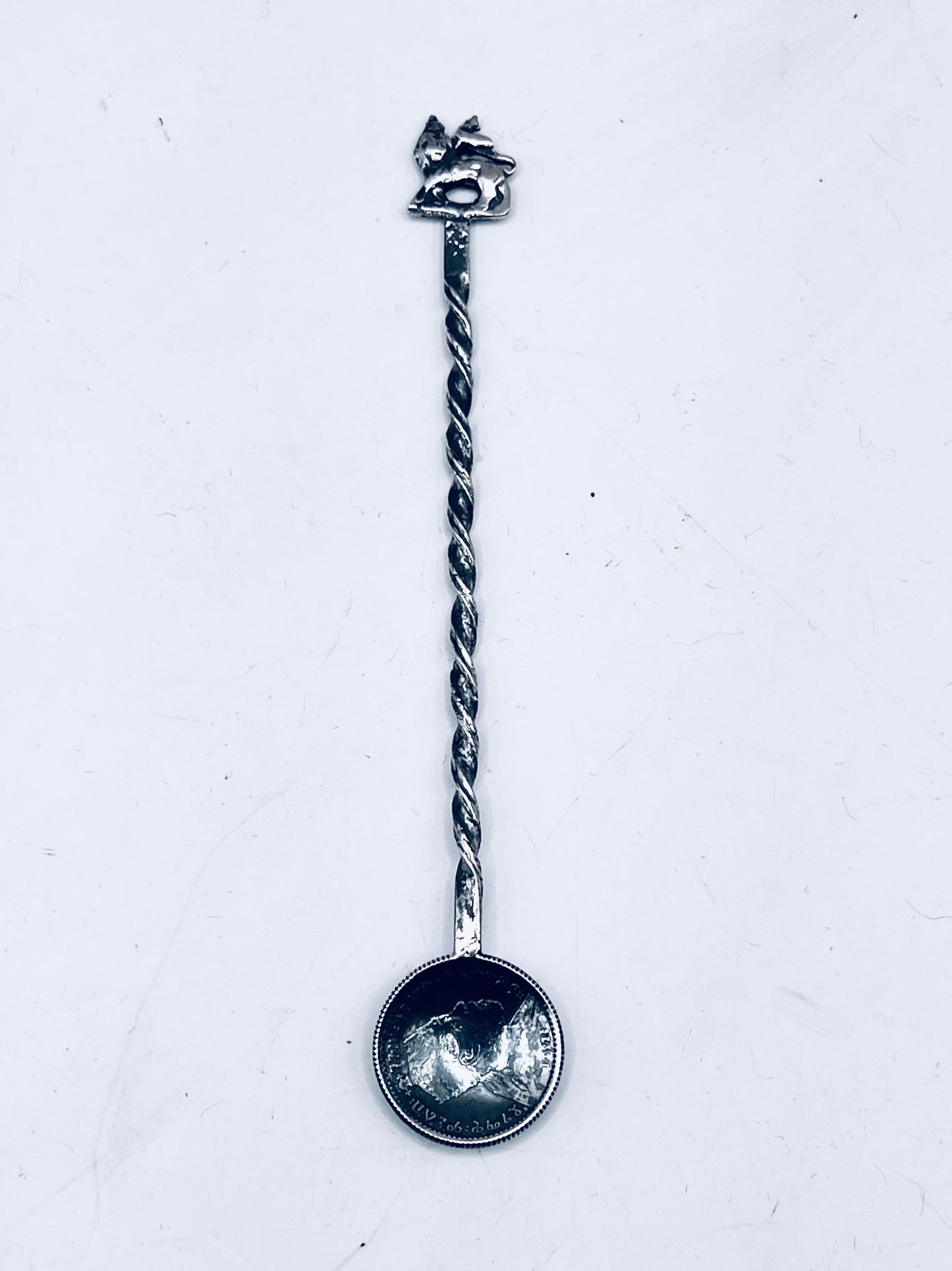 Anello Artigianale Mod. INTERO LEONE DI GIUDA e MENELIK  Realizzato con intero Antico Cucchiaino in Argento (Prima Metà del ’900)