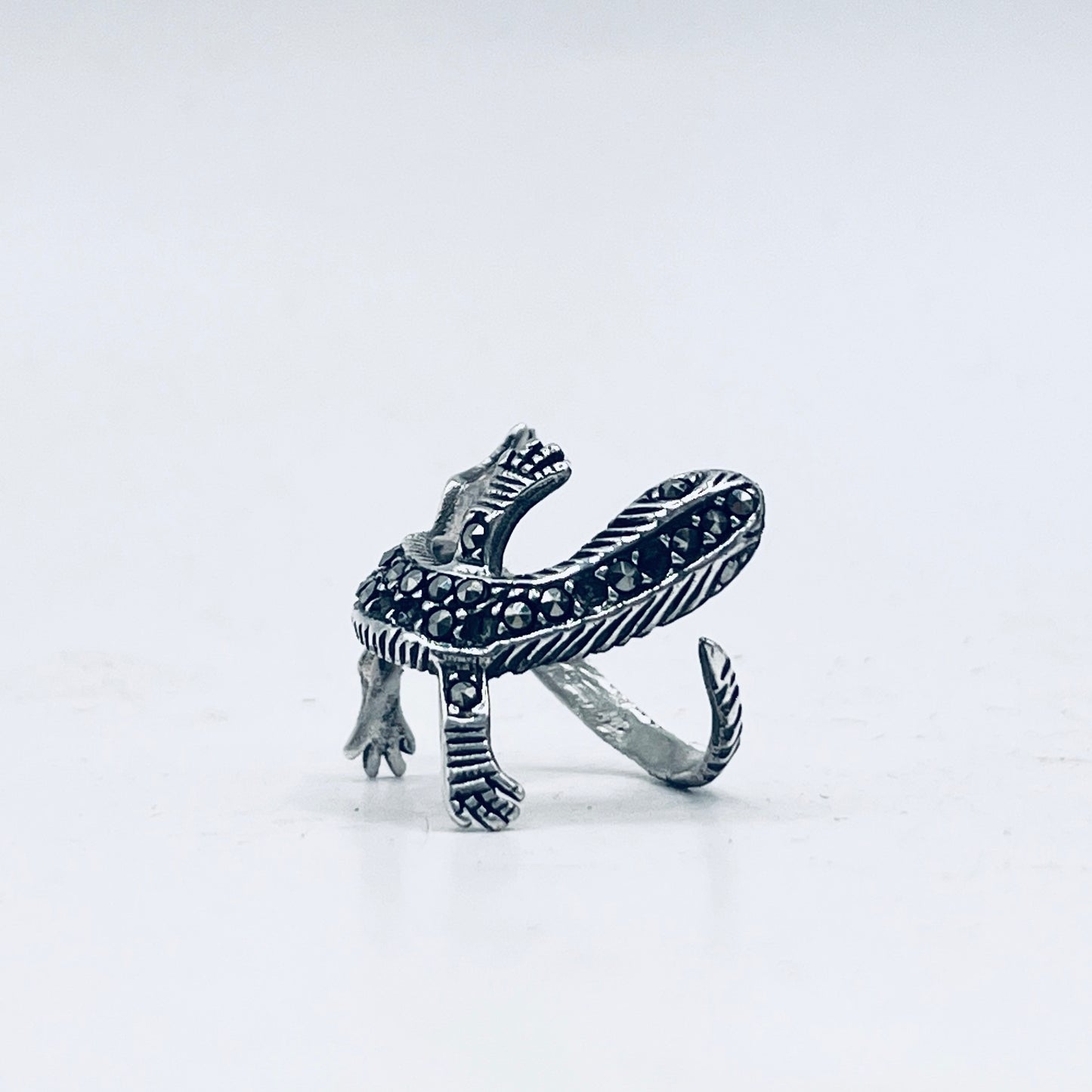 Anello Artigianale GECO Mod. SPILLA Realizzato con Antica spilla in Argento e Marcasiti (Prima Metà del ’900)