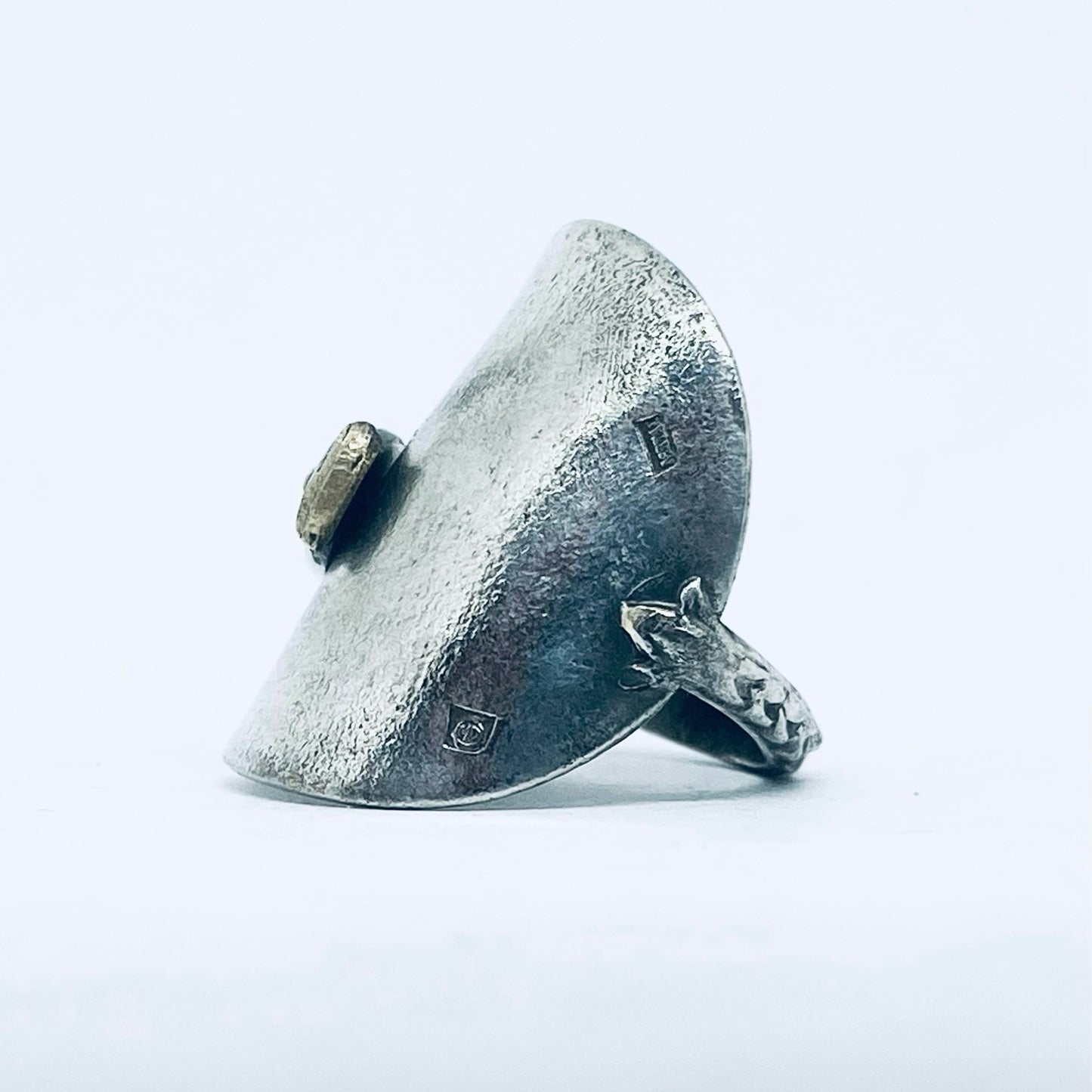 Anello Artigianale ANTILOPE Mod. INTERO  Realizzato con intero Antico Cucchiaino in Argento (Prima Metà del ’900)