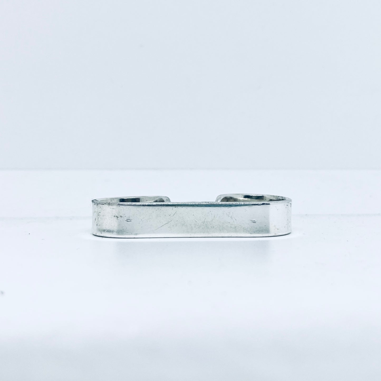 Anello Artigianale PORTATAVAGLIOLO  Mod. TRIPLO TIRAPUGNI  Realizzato con Antica posata in Argento (Prima Metà del ’900)