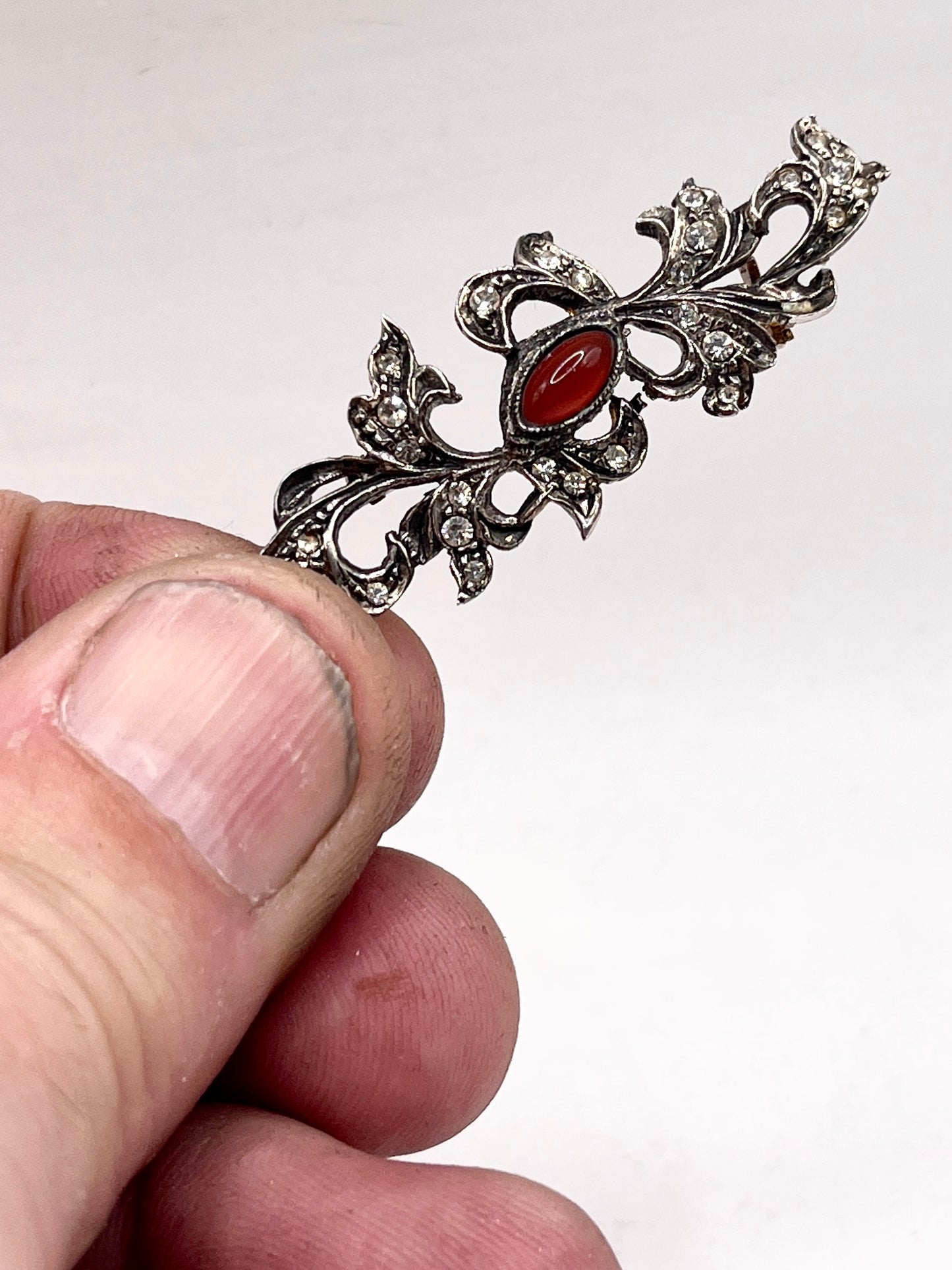 Anello Artigianale SPILLA FIAMMA Mod. SPILLA CORNIOLA Realizzato con Antica spilla in Argento (Prima Metà del ’900)