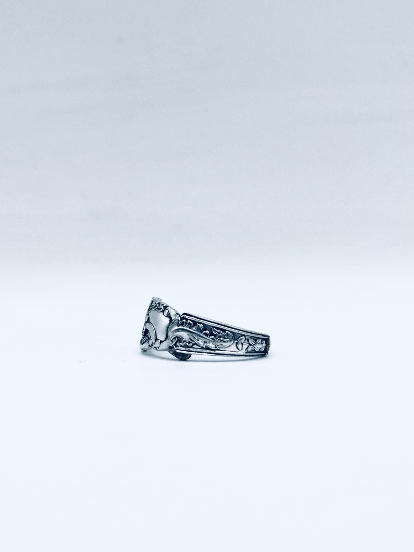 Anello Artigianale PAVONE Mod. SPIRALE/INTERO/CLASSICO  Realizzato con intero Antico Cucchiaino in Argento (Prima Metà del ’900)