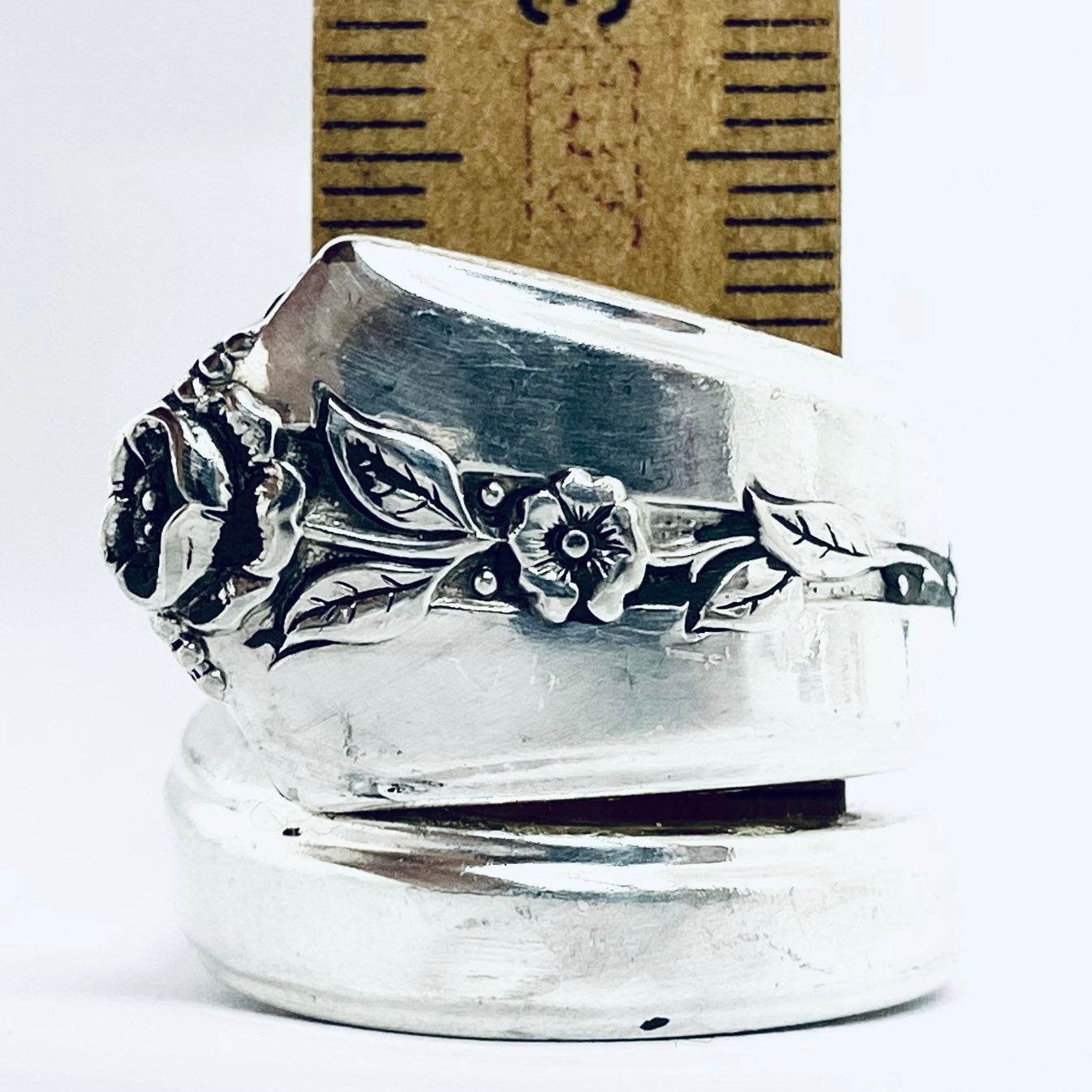 Anello Artigianale CORONA FIORI Mod. SPIRALE  Realizzato con Antica posata in Argento (Prima Metà del ’900)