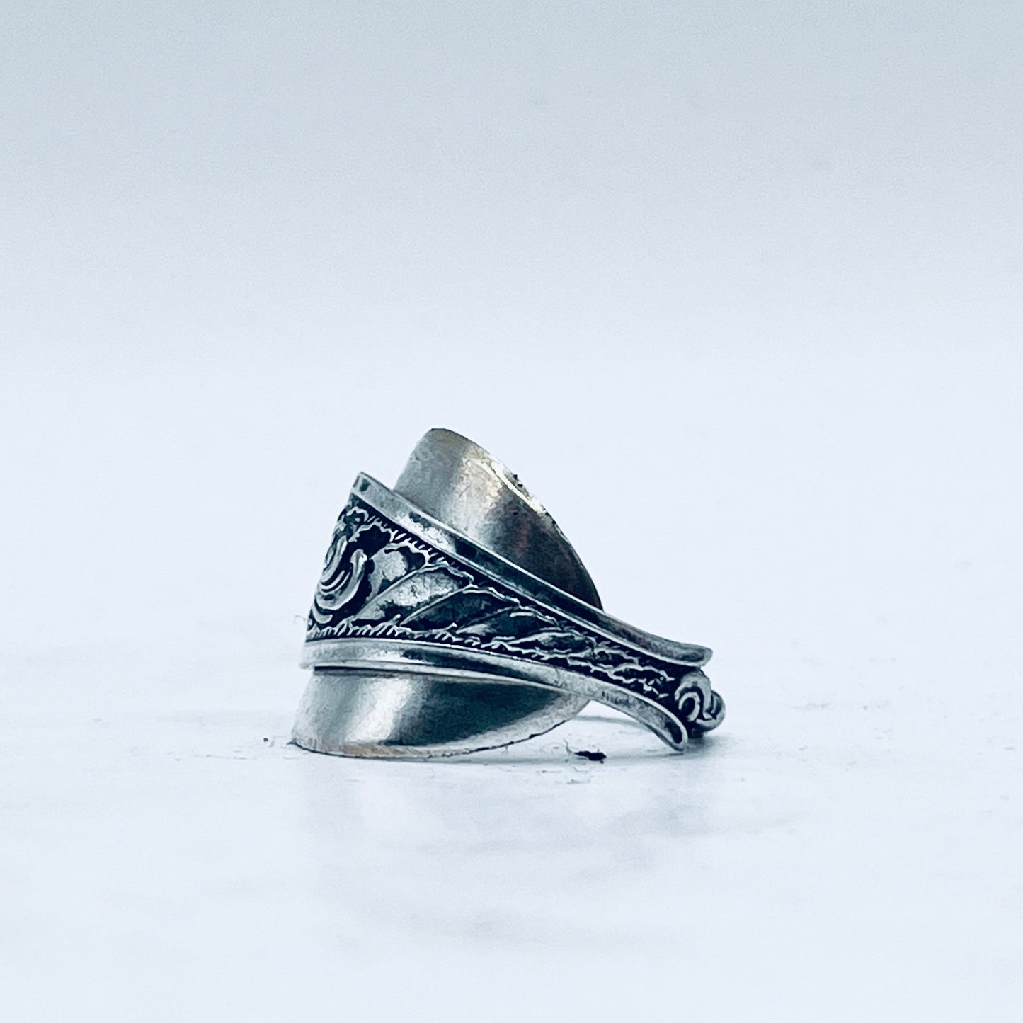 Anello Artigianale Mod. INTERO  JUGENDSTIL Realizzato con Antica posata in Argento (Prima Metà del ’900)