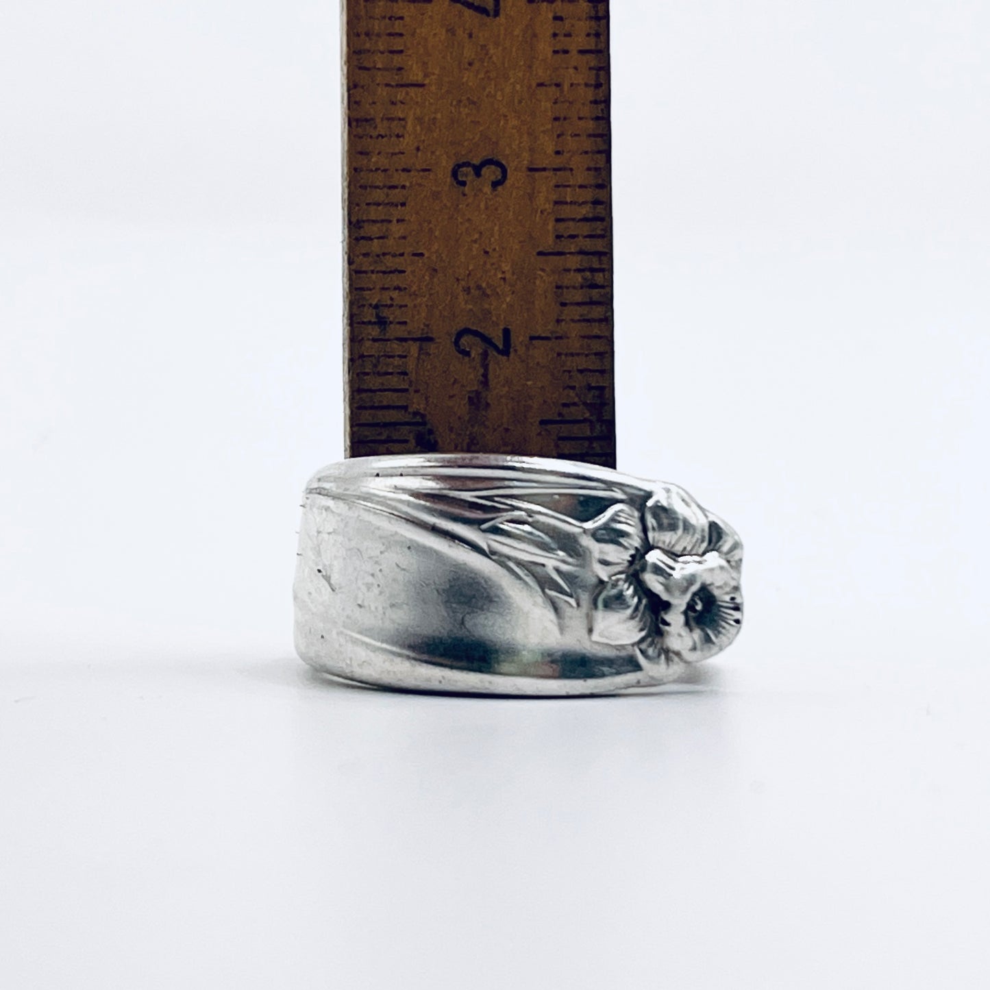 Anello Artigianale NARCISO Mod. CLASSICO/SPIRALE  Realizzato con Antica posata in Argento (Prima Metà del ’900)