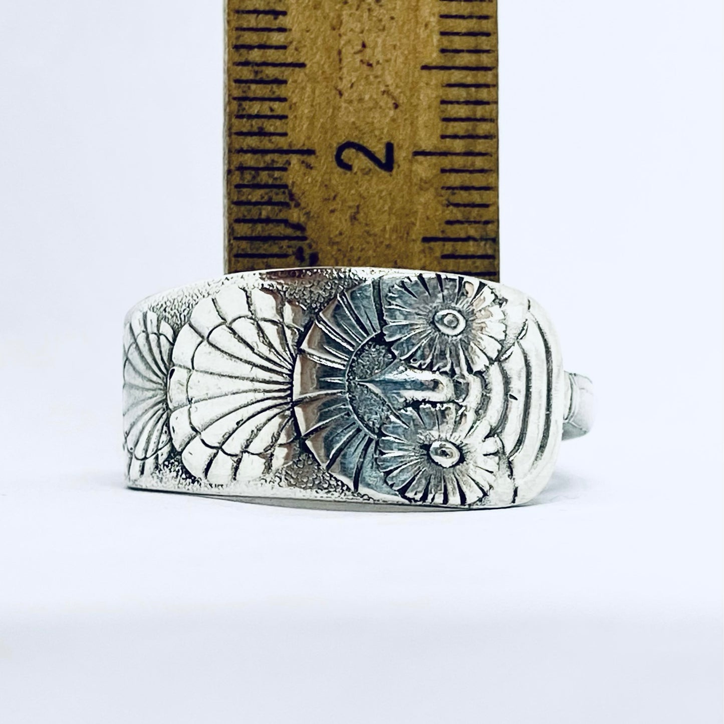 Anello Artigianale GUFO Mod. CLASSICO/SPIRALE  Realizzato con Antica posata in Argento (Prima Metà del ’900)