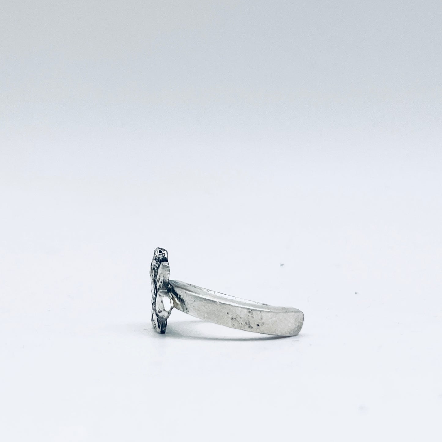 Anello Artigianale NARCISO Mod. REBBI Realizzato con Antica posata in Argento (Prima Metà del ’900)