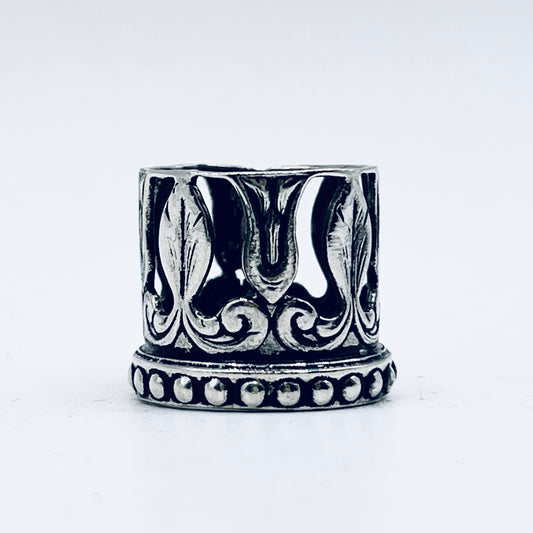 Anello Artigianale DECORI Mod. FASCIONE  Realizzato con Antica posata in Argento (Prima Metà del ’900) Misura 6