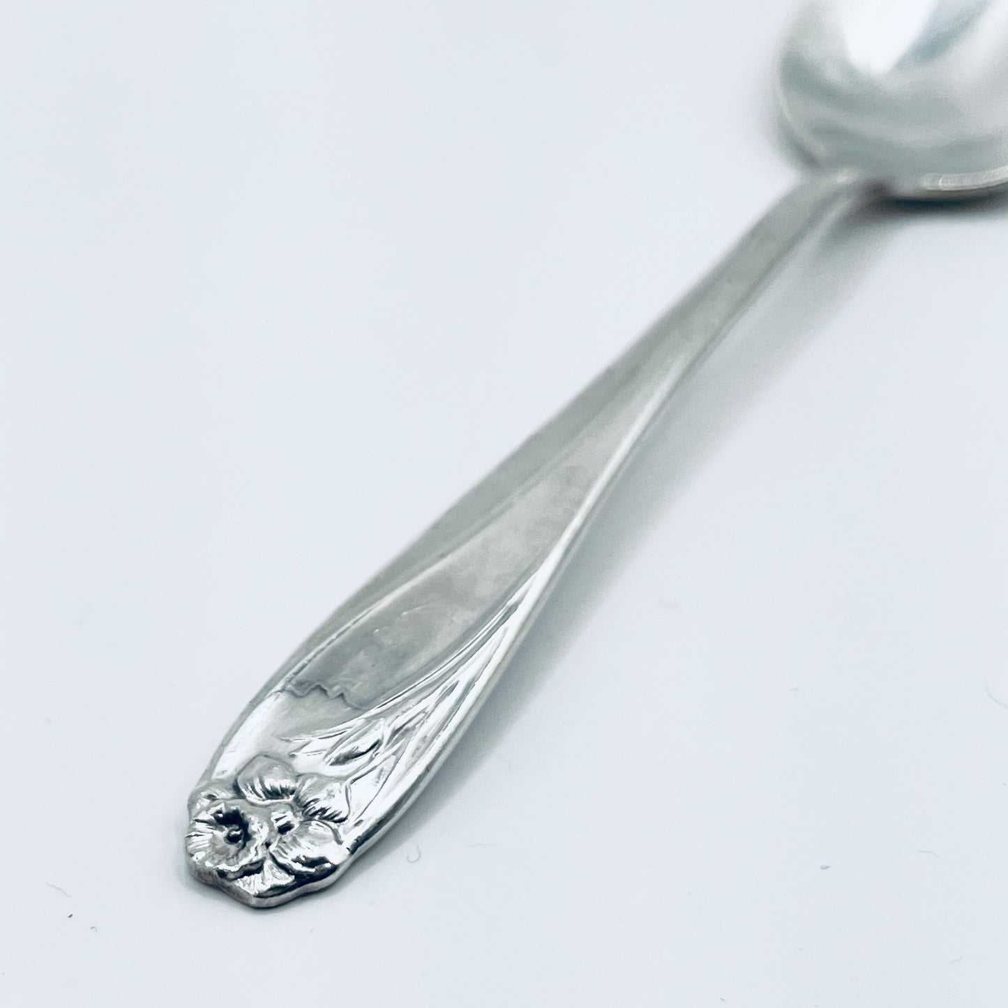 Anello Artigianale NARCISO Mod. CLASSICO/SPIRALE  Realizzato con Antica posata in Argento (Prima Metà del ’900)