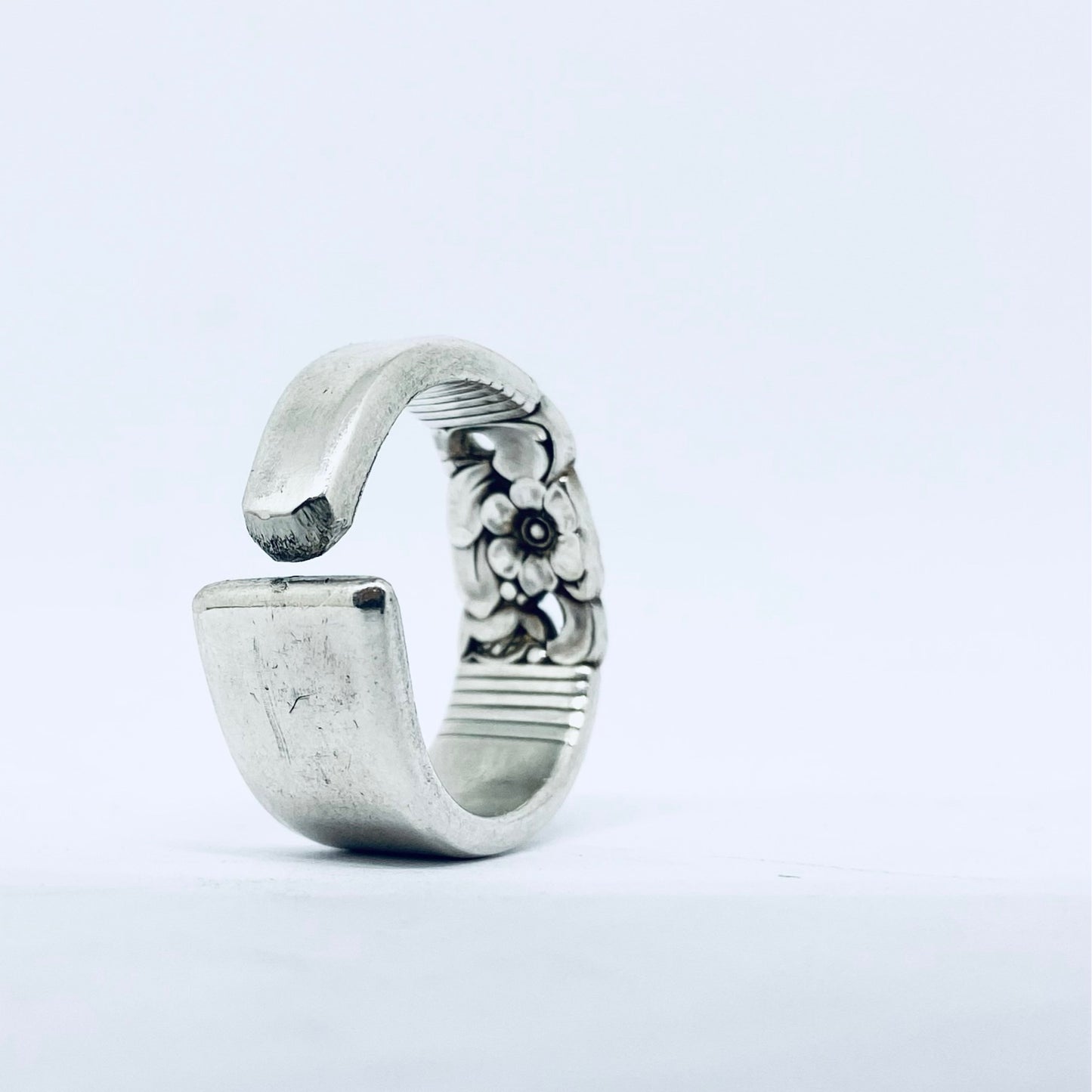 Anello Artigianale CAMPANULE2  Mod. CLASSICO  Realizzato con Antica posata in Argento (Prima Metà del ’900)