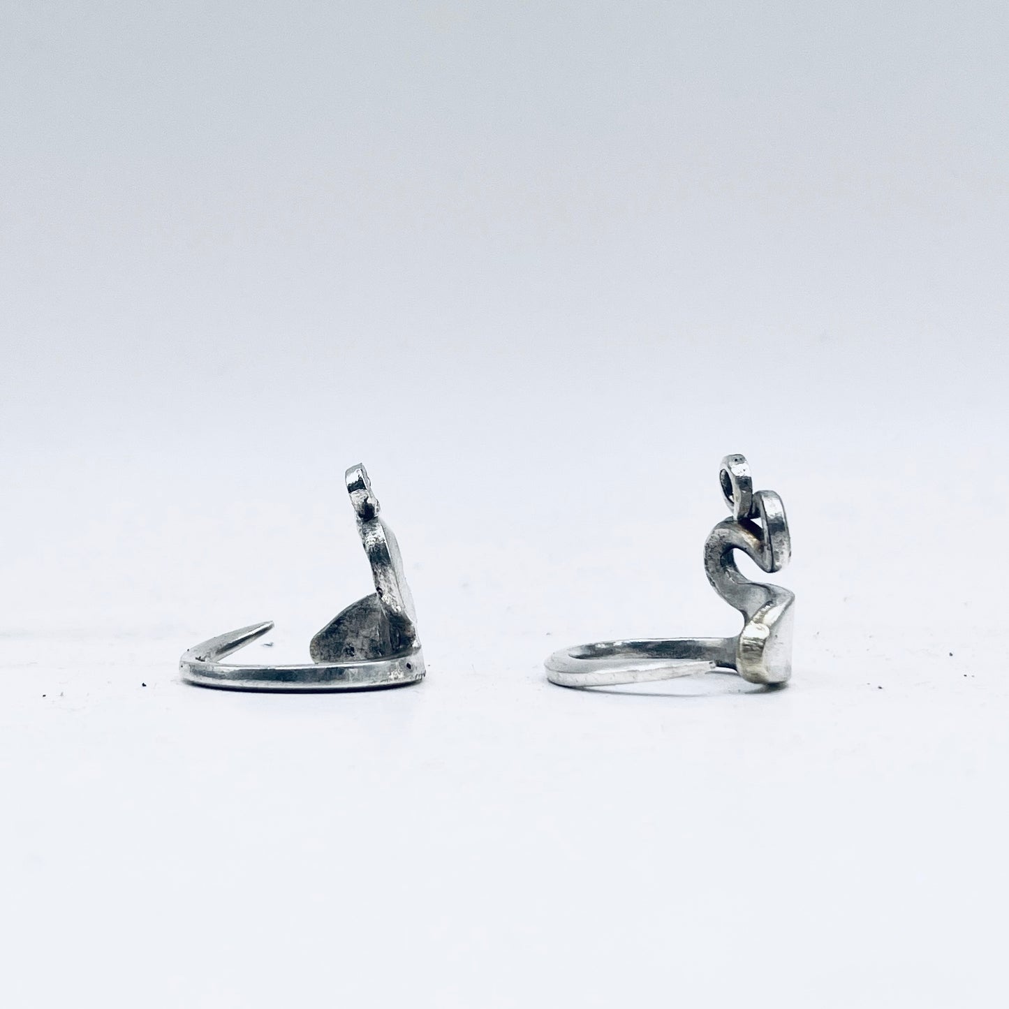 Anello Artigianale Mod. FORCHETTINA CAPRICCIO A-B Realizzato con parte di antica forchettina in Argento (Prima Metà del ’900) (Copia)