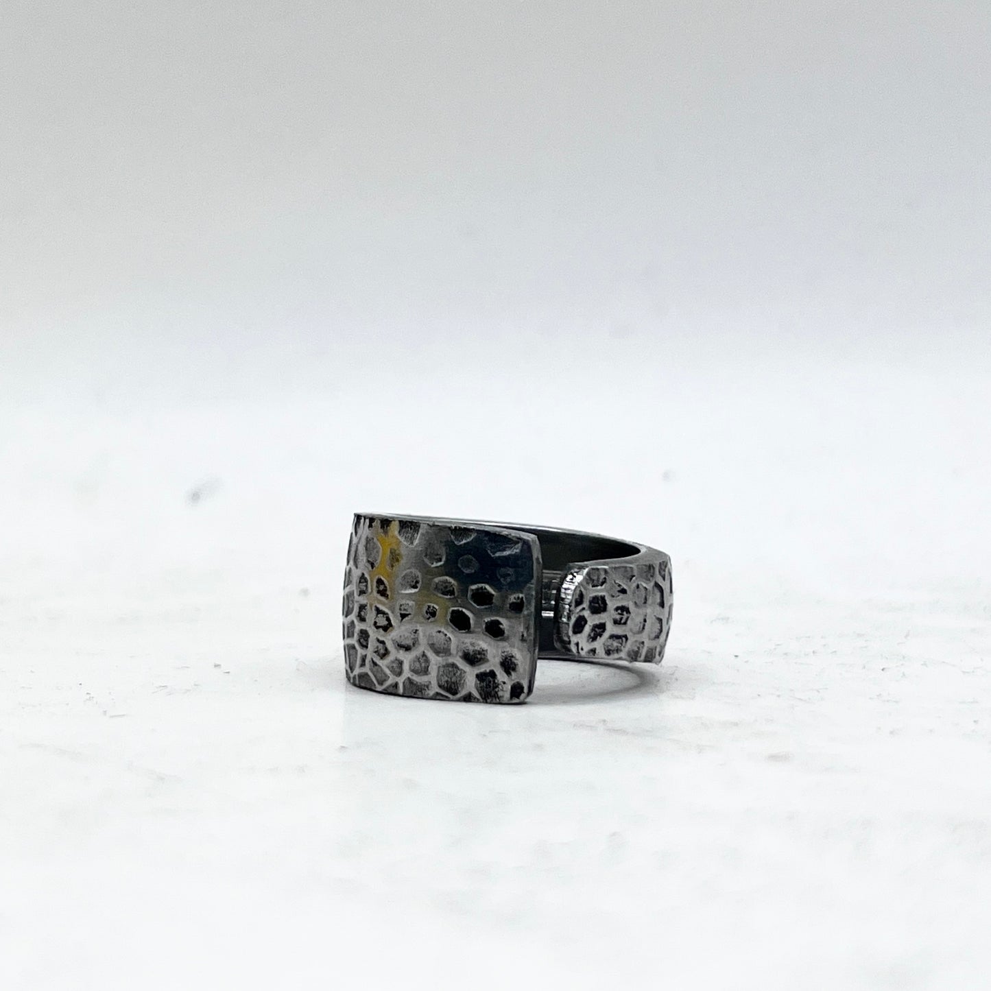 Anello Artigianale Mod. CLASSICO/SPIRALE/SOVRAPPOSTO PITONATO  Realizzato con Forchettina in ACCIAIO