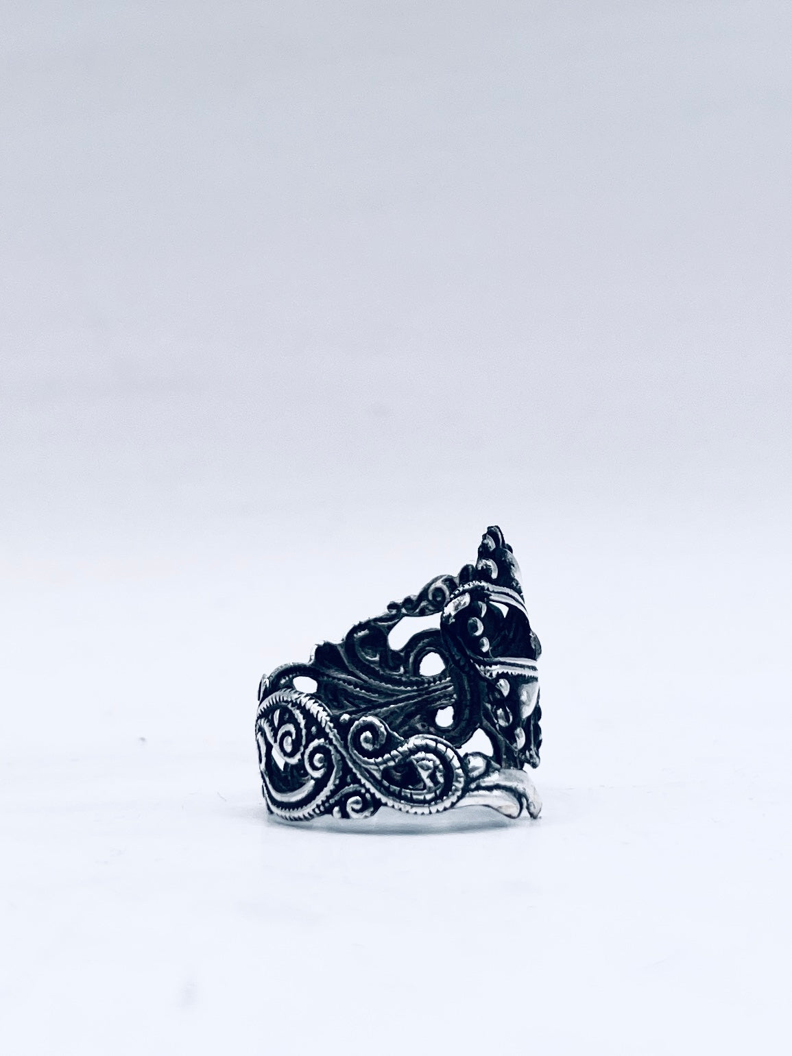 Anello Artigianale “BOCCHETTA SERRATURA GOCCIA” Realizzato con bocchetta serratura in Argento (Prima Metà del ’900)