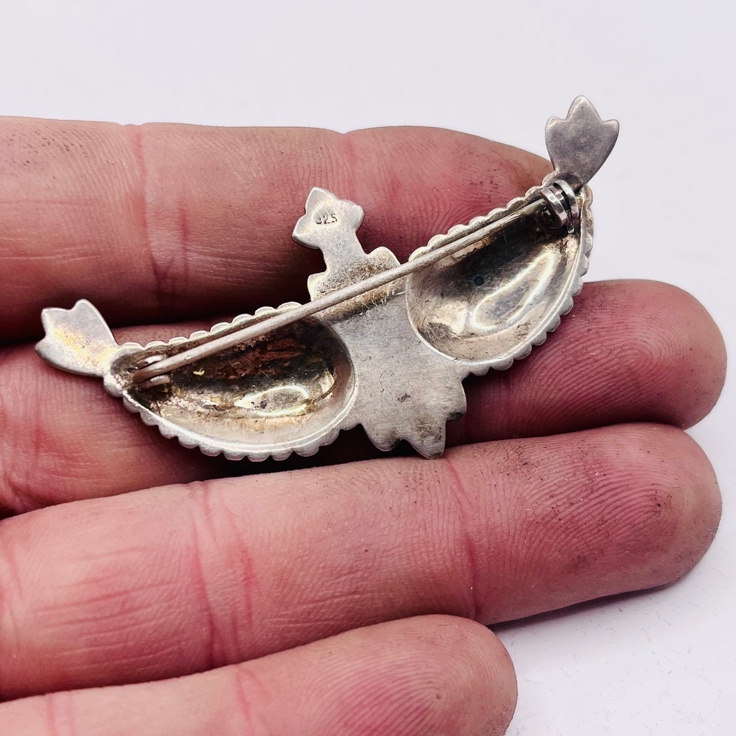 Anello Artigianale SPILLA RUBINO Mod. SPILLA Realizzato con Antica spilla in Argento (Prima Metà del ’900)