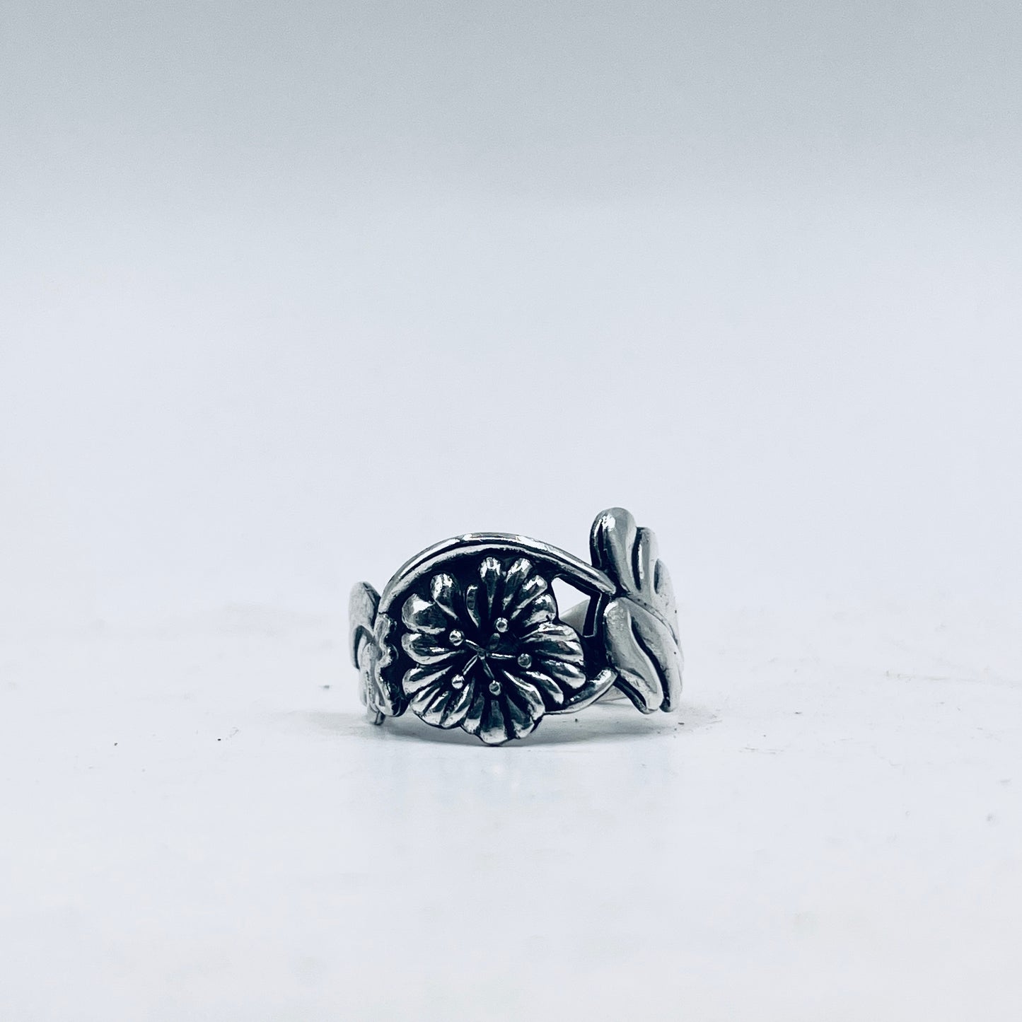 Anello Artigianale FIORDALISO FINLANDESE  Mod. SPIRALE/CLASSICO Realizzato con Antica posata (Prima Metà del ’900)