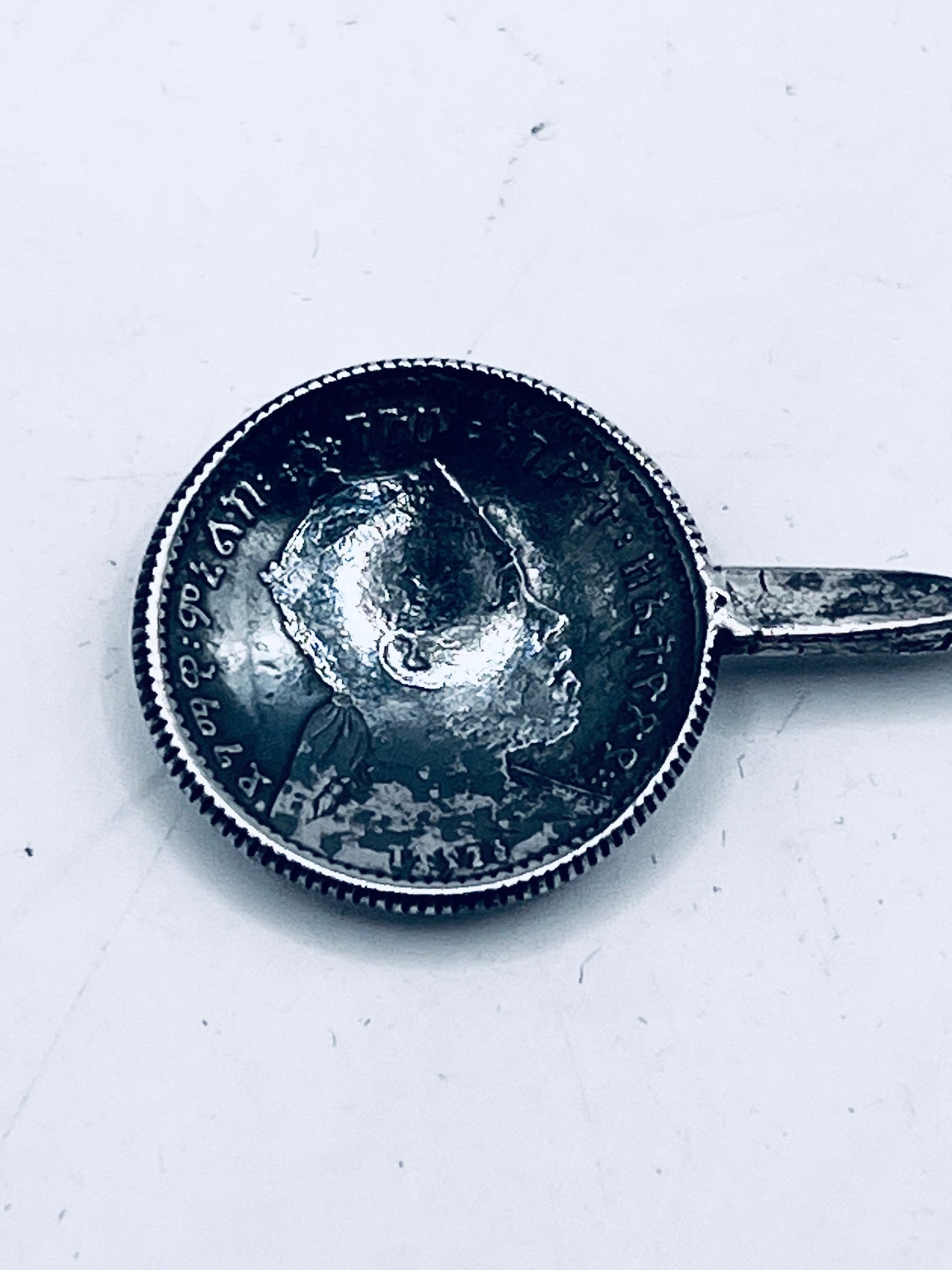 Anello Artigianale Mod. INTERO LEONE DI GIUDA e MENELIK  Realizzato con intero Antico Cucchiaino in Argento (Prima Metà del ’900)