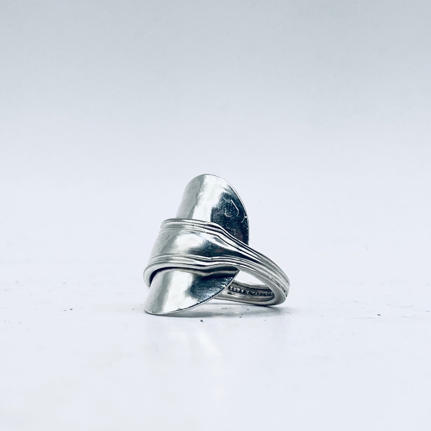 Anello Artigianale Mod. INTERO ZUCCHERO  Realizzato con intero Antico Cucchiaino in Argento (Prima Metà del ’900)