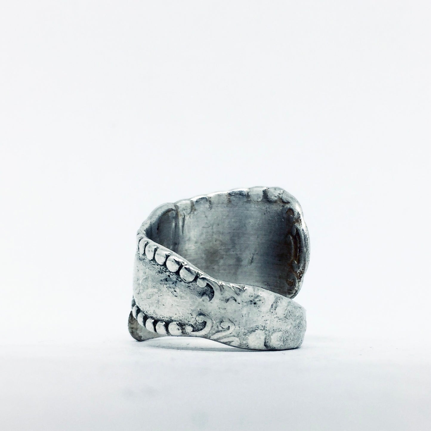 Anello Artigianale con Iniziale D