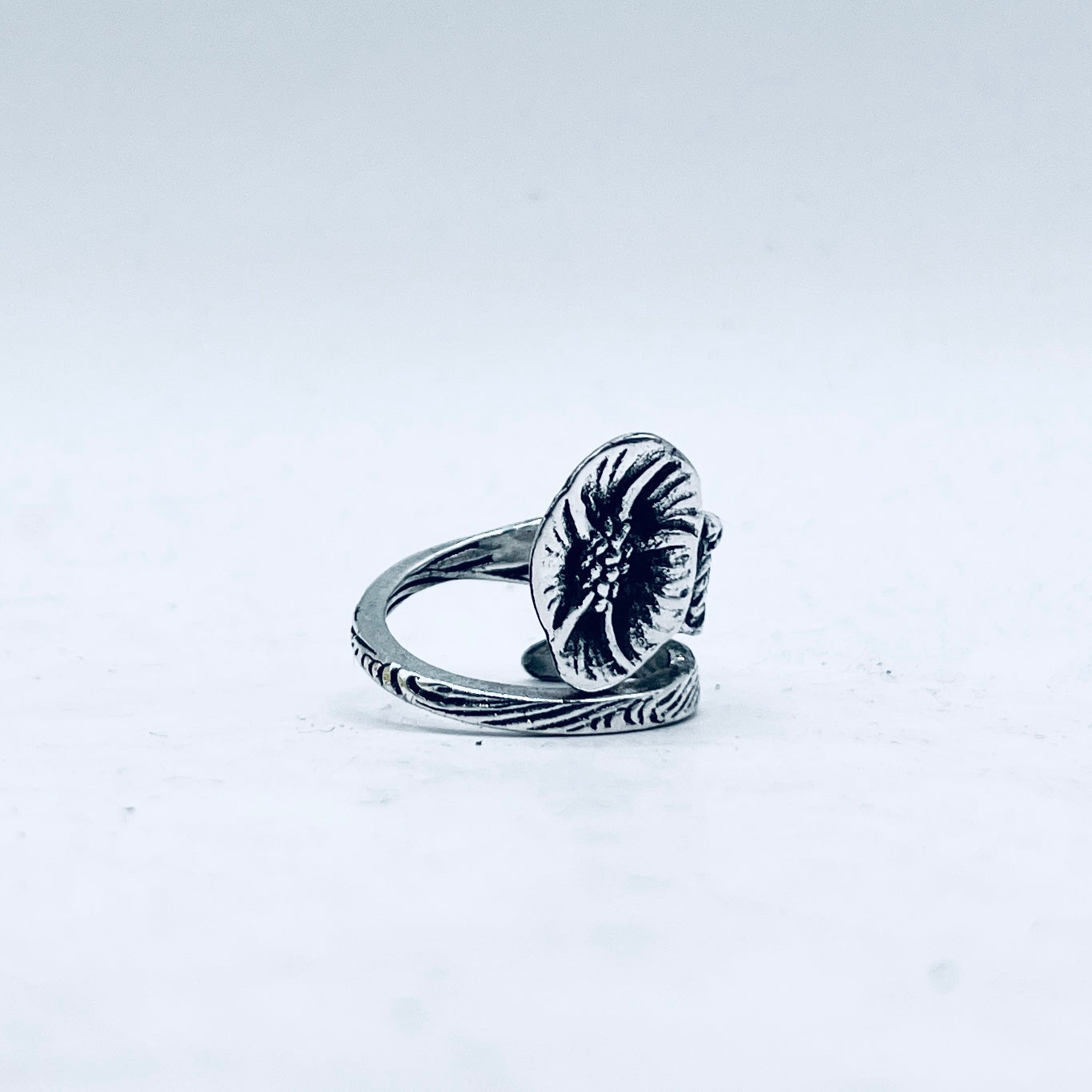 Anello Artigianale PAPAVERO 02 Mod. SPIRALE  Realizzato con  Antica posata in Argento (Prima Metà del ’900)