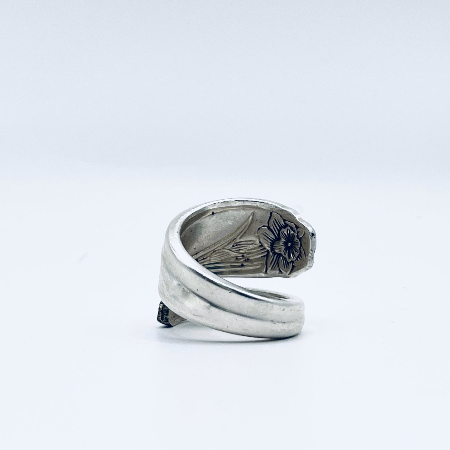 Anello Artigianale NARCISO Mod. CLASSICO/SPIRALE  Realizzato con Antica posata in Argento (Prima Metà del ’900)