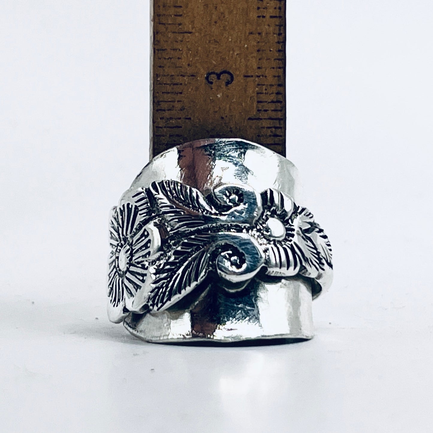 Anello Artigianale FIORE PERÙ Mod. INTERO MARTELLATO Realizzato con intero Antico Cucchiaino in Argento 925(Prima Metà del ’900)