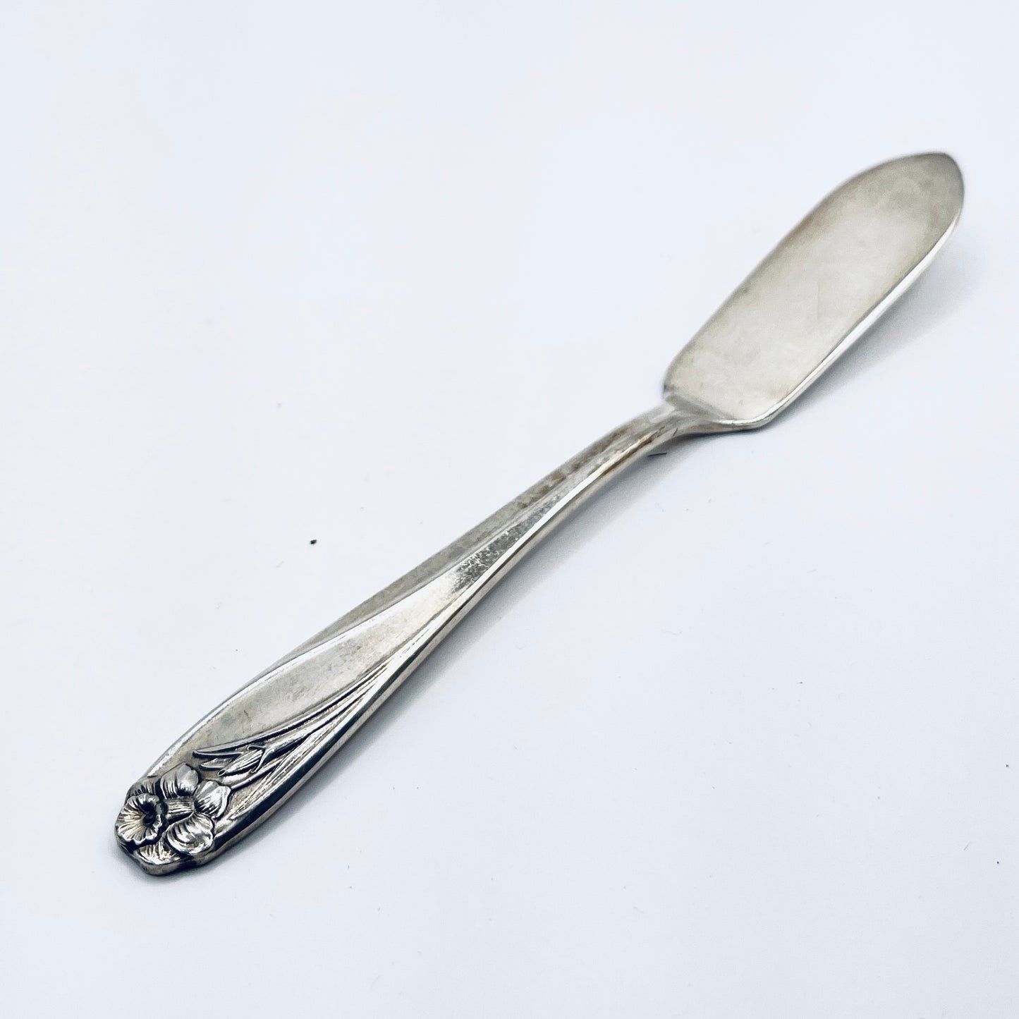 Bracciale Artigianale NARCISO Mod. MASTER BUTTER KNIFE  Realizzato con Antica posata in Argento (Prima Metà del ’900)