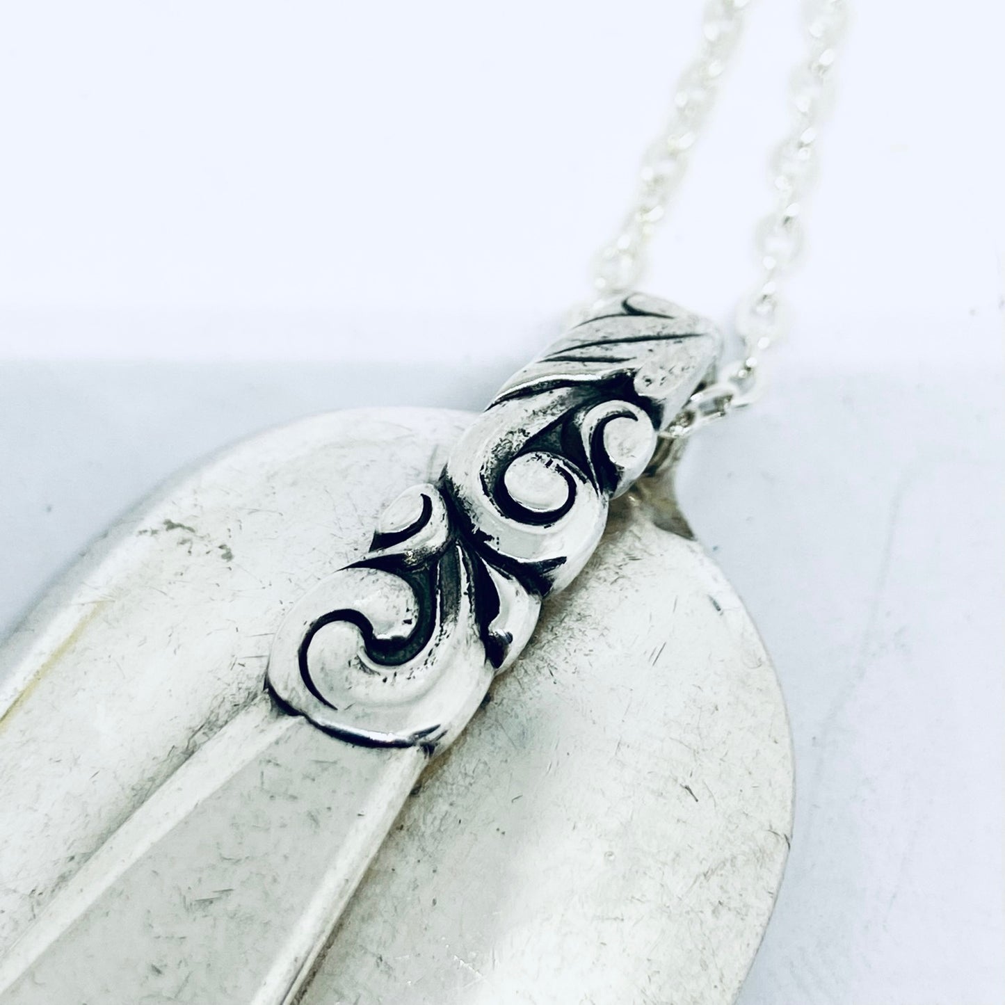 Pendente Artigianale Mod. INTERO Realizzato con Antica Posata in Argento (Prima Metà del ’900)