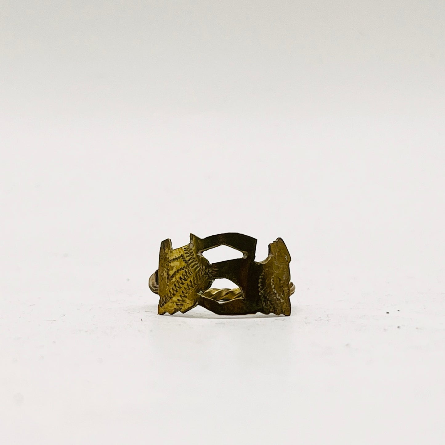 Anello + Anello Artigianale “Wayang Kulit” FOGLIA e WAYANG  Realizzato con Antica posata in OTTONE (Prima Metà del ’900)