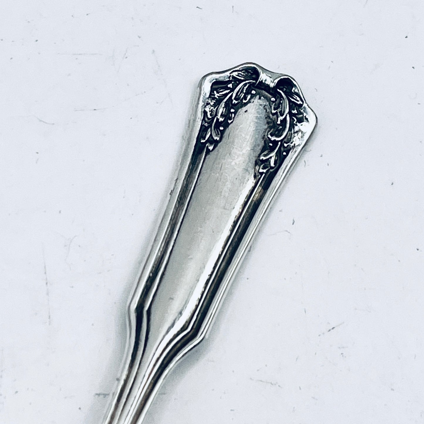 Anello Artigianale Mod. INTERO ZUCCHERO  Realizzato con intero Antico Cucchiaino in Argento (Prima Metà del ’900)