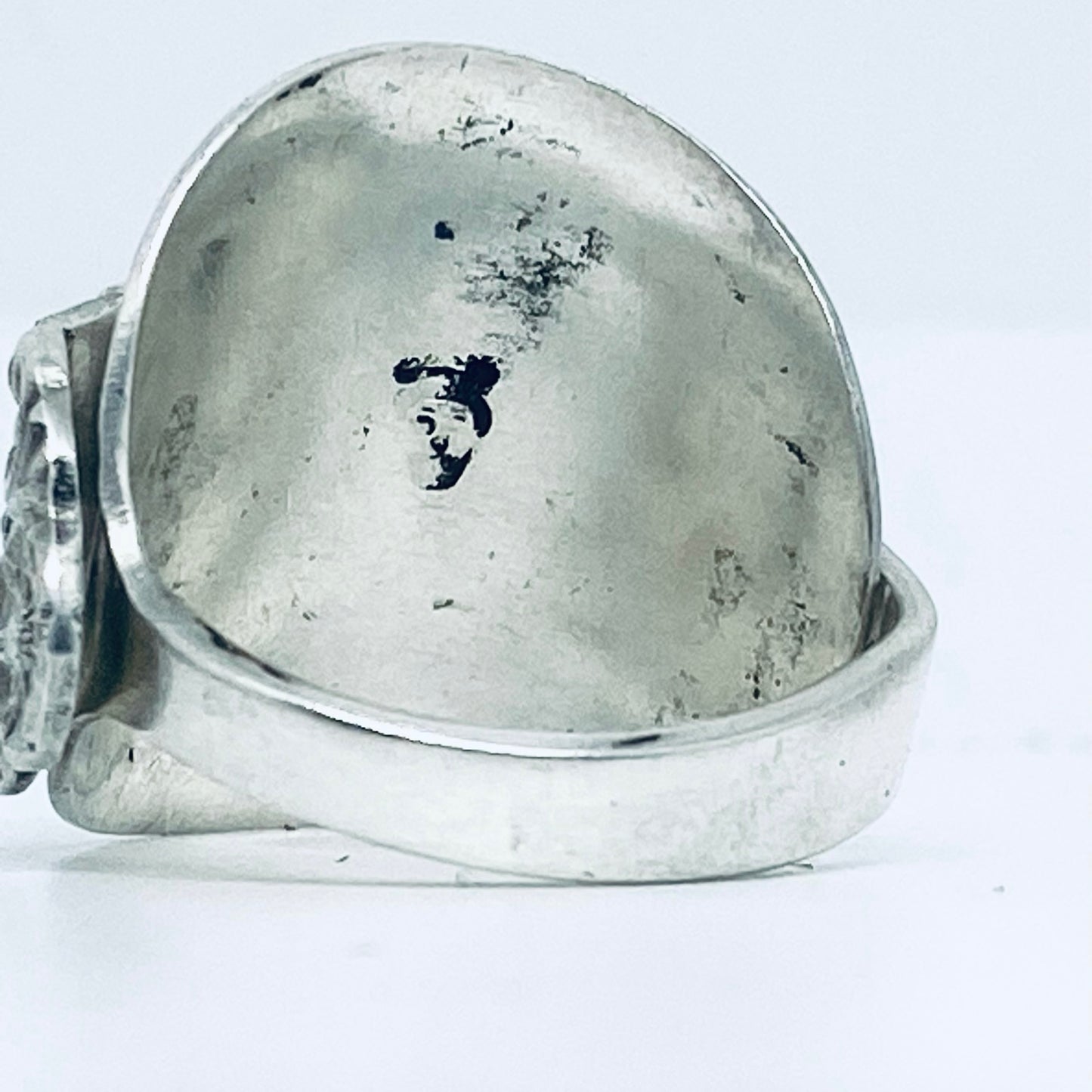 Anello Artigianale TRAFORATO Mod. INTERO  Realizzato con intero Antico Cucchiaino in Argento (Prima Metà del ’900)
