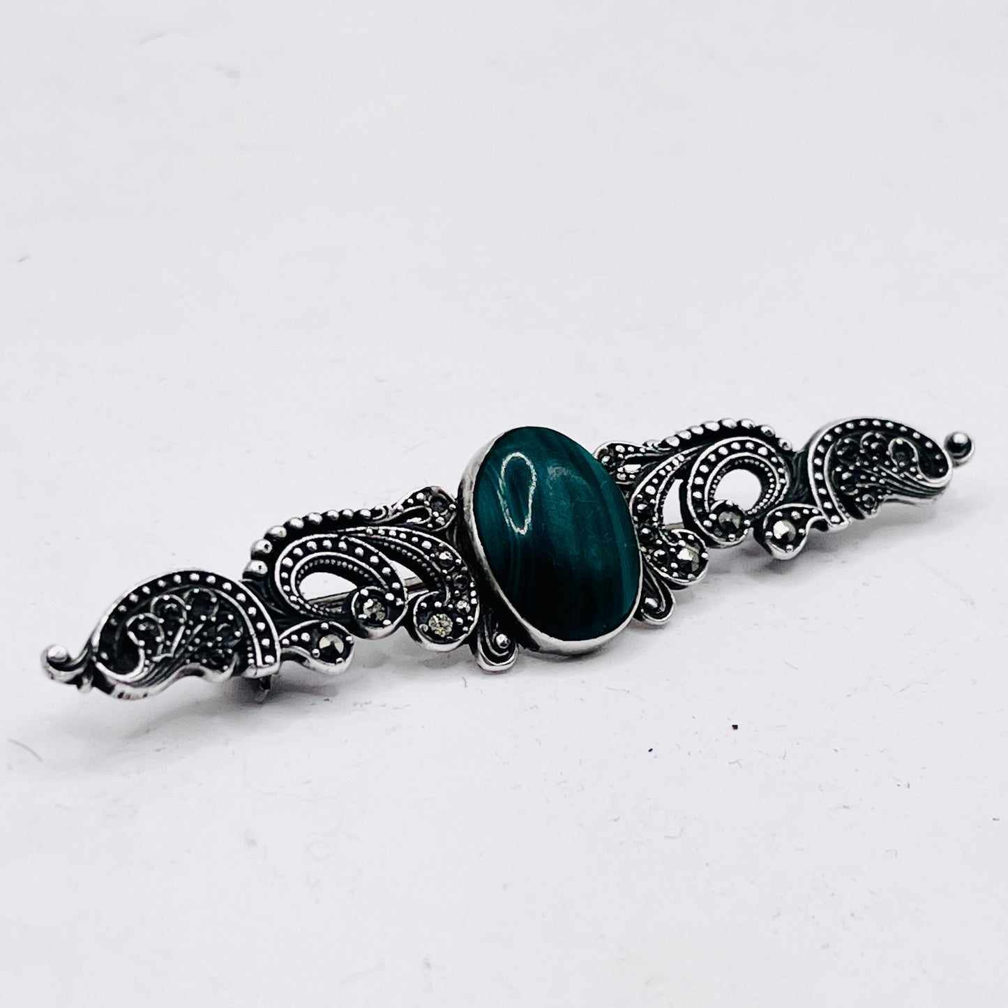 Anello Artigianale SPILLA MALACHITE Mod. SPILLA Realizzato con Antica spilla in Argento (Prima Metà del ’900)