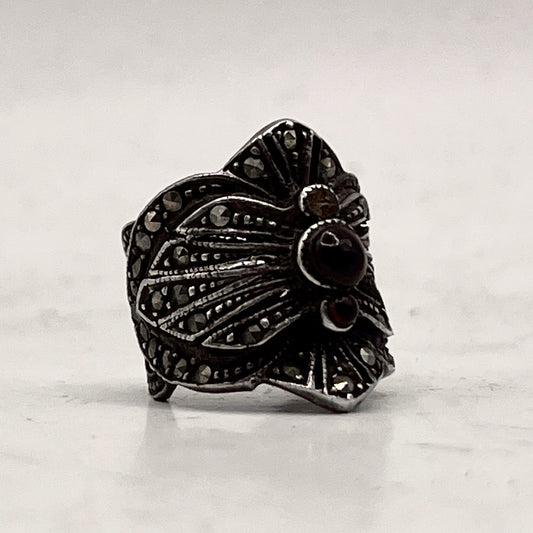 Anello Artigianale GRANATO Mod. SPILLA Realizzato con Antica spilla in Argento (Prima Metà del ’900)