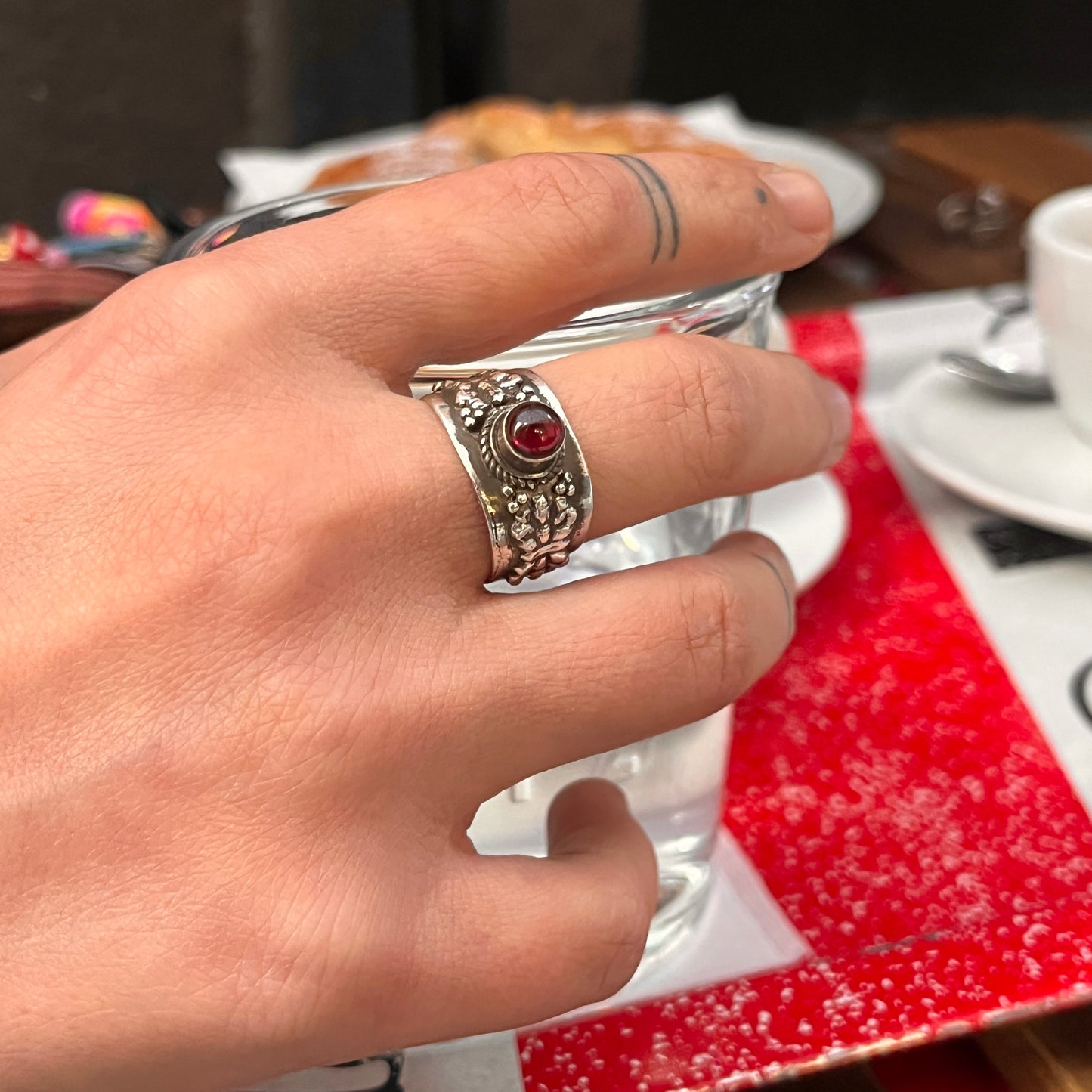 Anello Artigianale GRANATO 04 Mod. SPILLA Realizzato con Antica spilla in Argento (Prima Metà del ’900)