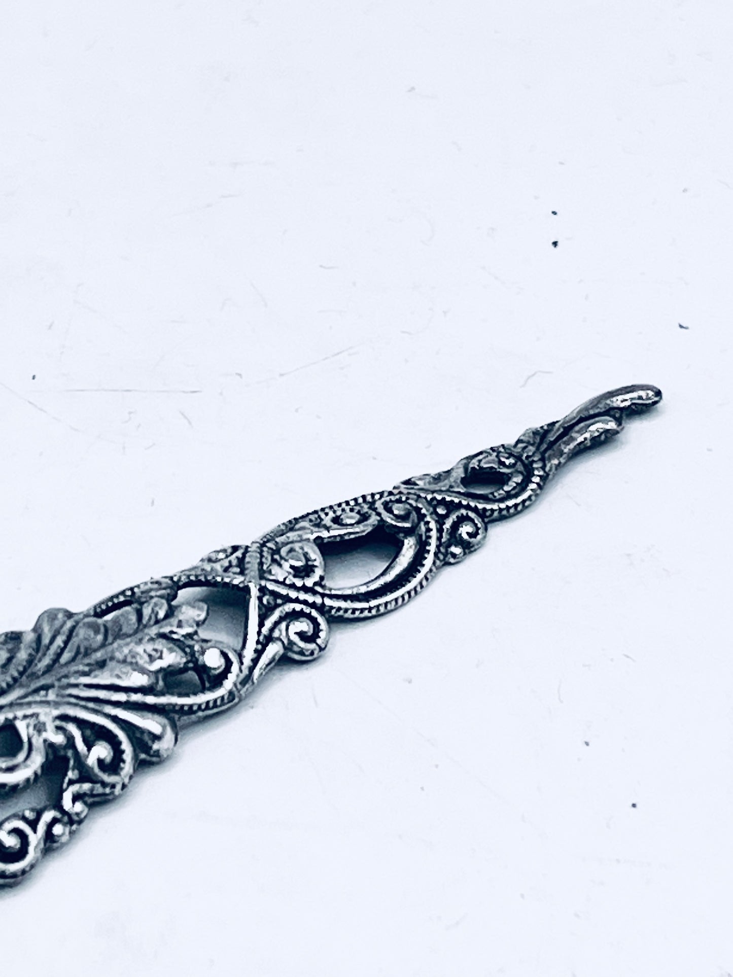 Anello Artigianale “BOCCHETTA SERRATURA GOCCIA” Realizzato con bocchetta serratura in Argento (Prima Metà del ’900)