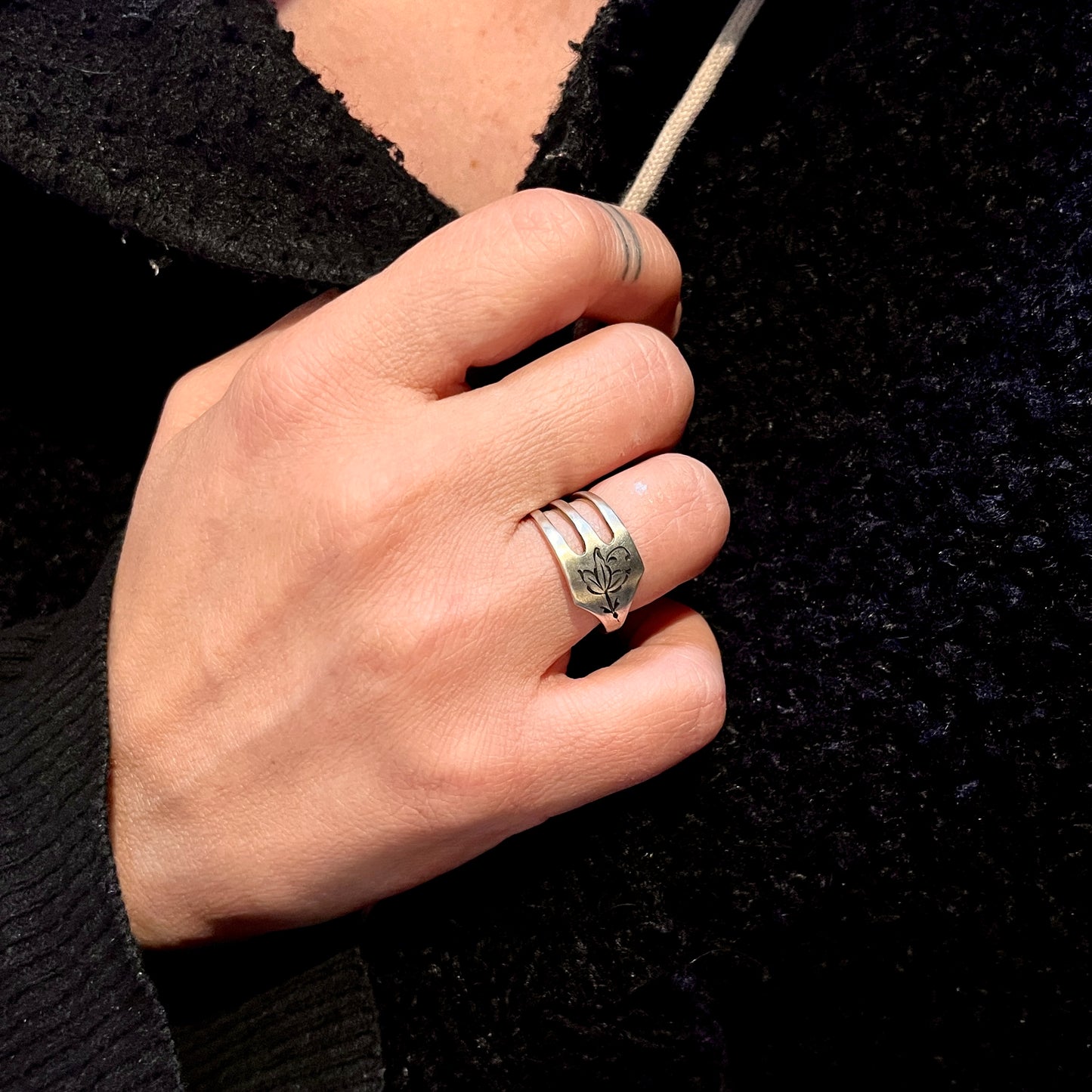 Anello Artigianale Mod. FORCHETTA  JUGENDSTIL Realizzato con Antica posata in Argento (Prima Metà del ’900)