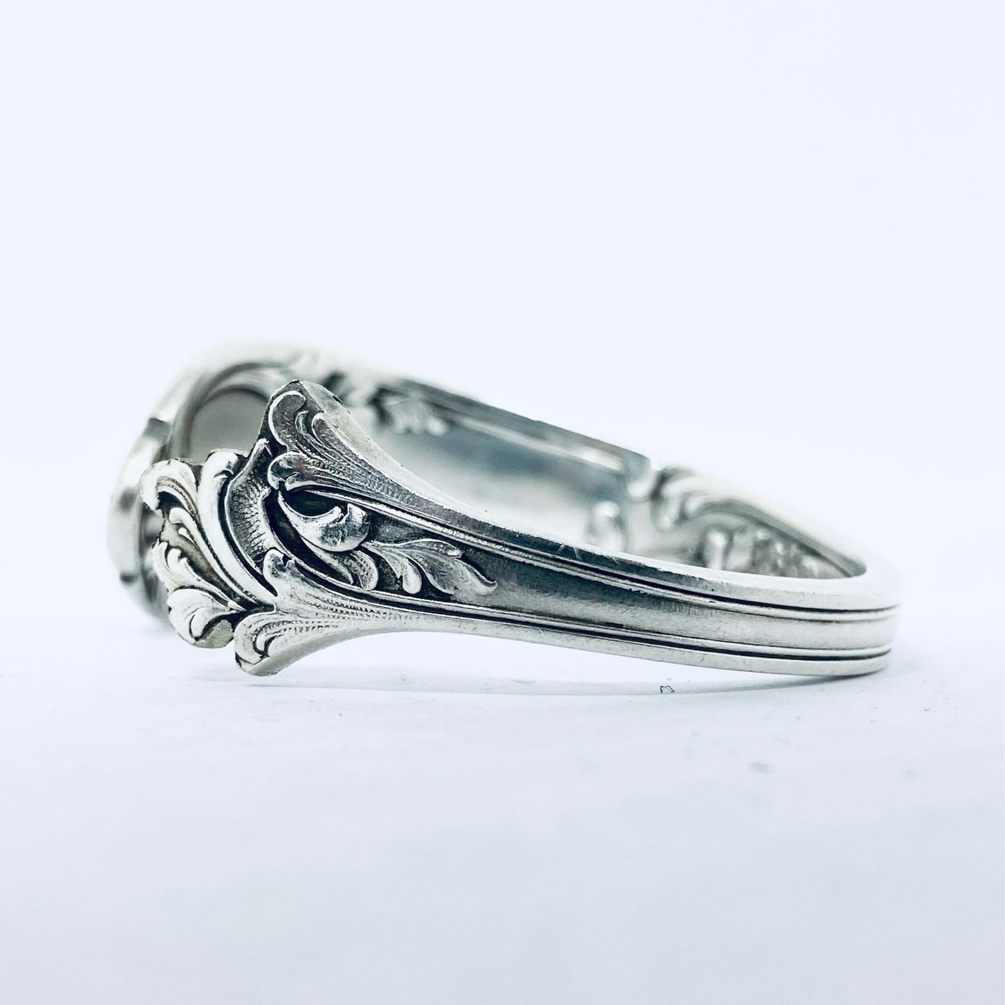 Bracciale Artigianale Mod. MANICO  Realizzato con Antica posata in Argento (Prima Metà del ’900)