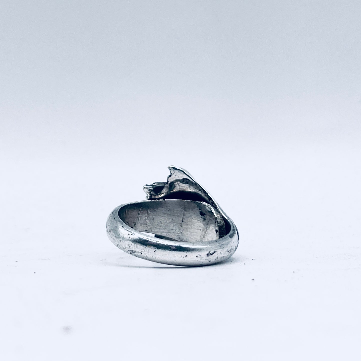 Anello Artigianale ZAMPA LEONE Mod. PINZETTA CLASSICO UOMO Realizzato con Antica posata in Argento (Prima Metà del ’900)
