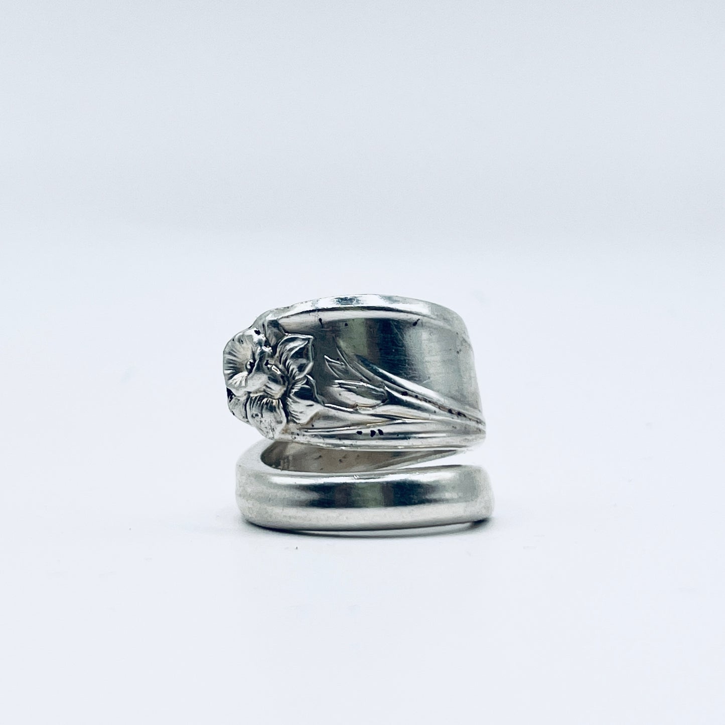 Anello Artigianale NARCISO Mod. CLASSICO/SPIRALE  Realizzato con Antica posata in Argento (Prima Metà del ’900)