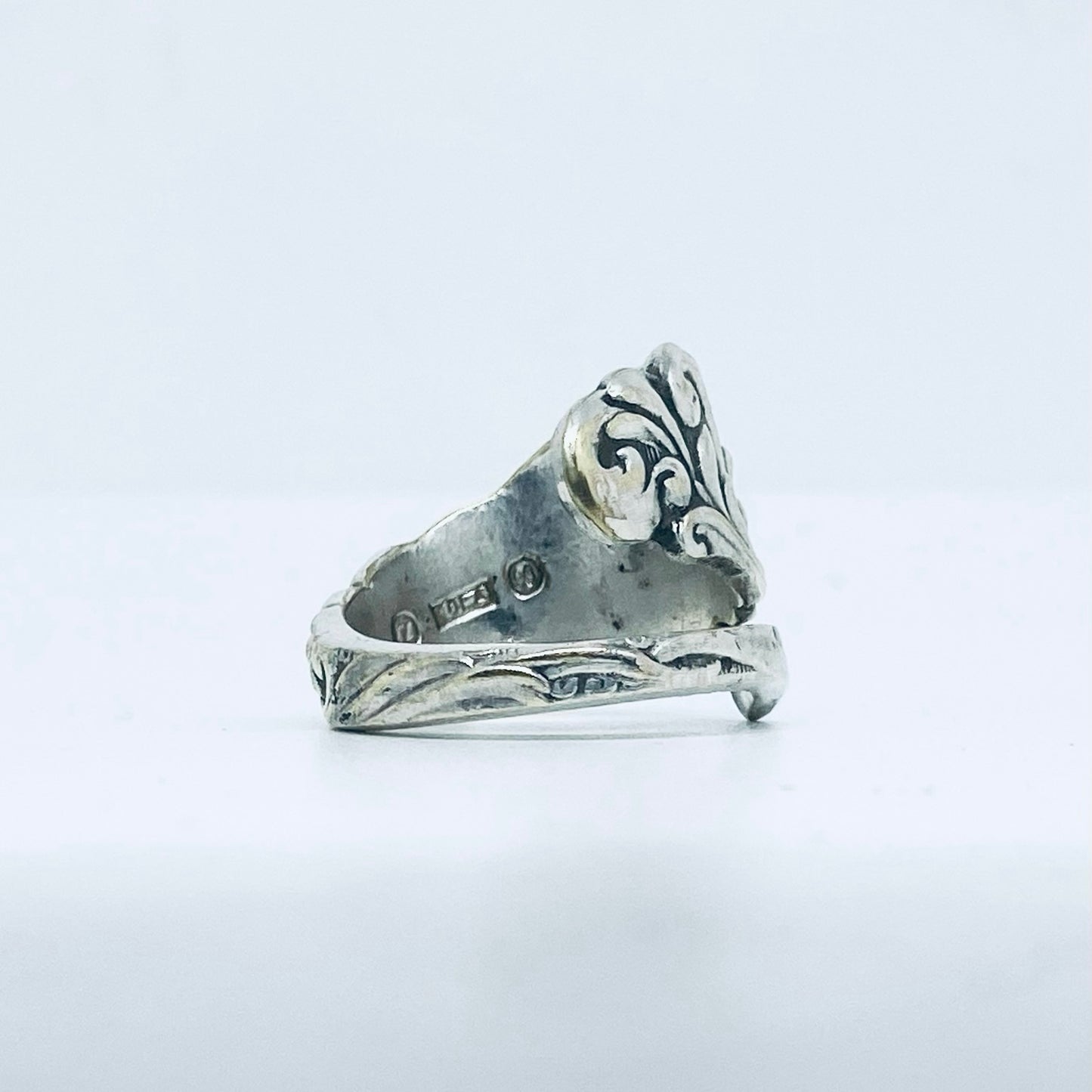 Anello Artigianale DECORO Mod. CLASSICO/SPIRALE  Realizzato con Antica posata in Argento (Prima Metà del ’900)