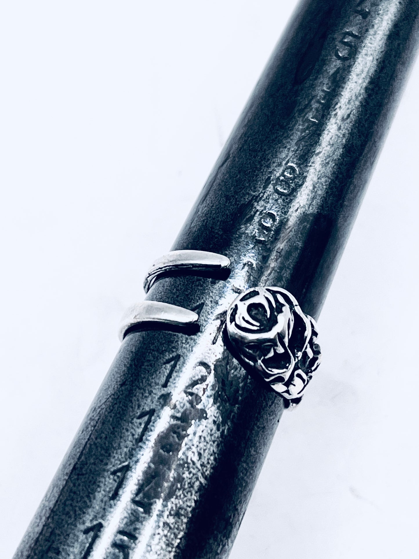 Anello Artigianale Mod. FORCHETTINA ROSA APERITIVO Realizzato con intera antica forchettina in Argento (Prima Metà del ’900)