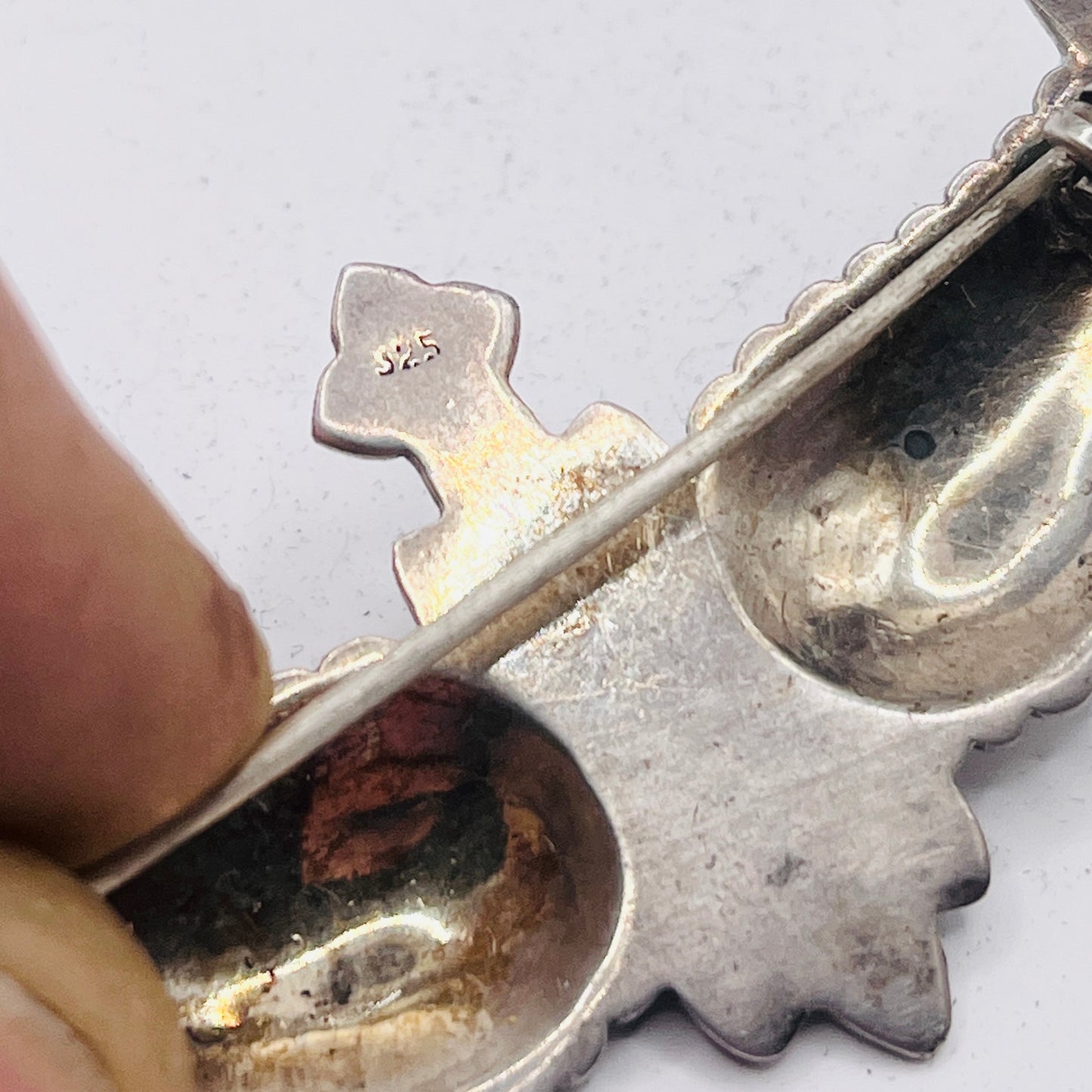 Anello Artigianale SPILLA RUBINO Mod. SPILLA Realizzato con Antica spilla in Argento (Prima Metà del ’900)