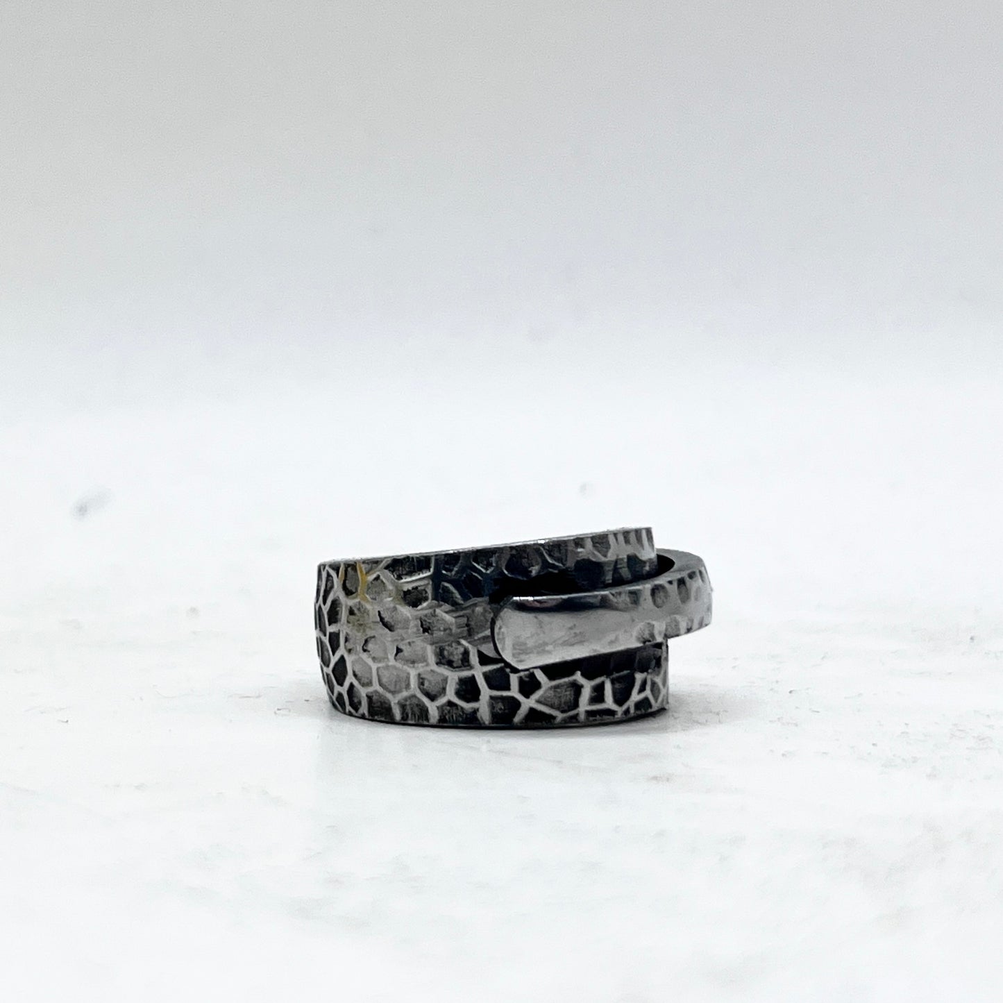 Anello Artigianale Mod. CLASSICO/SPIRALE/SOVRAPPOSTO PITONATO  Realizzato con Forchettina in ACCIAIO