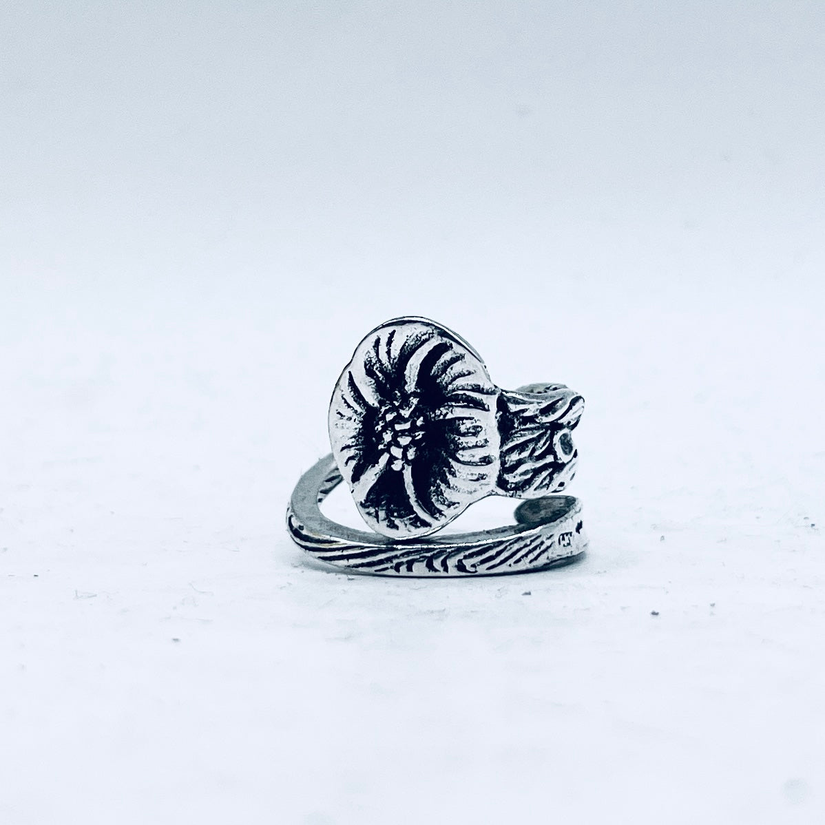 Anello Artigianale PAPAVERO 02 Mod. SPIRALE  Realizzato con  Antica posata in Argento (Prima Metà del ’900)