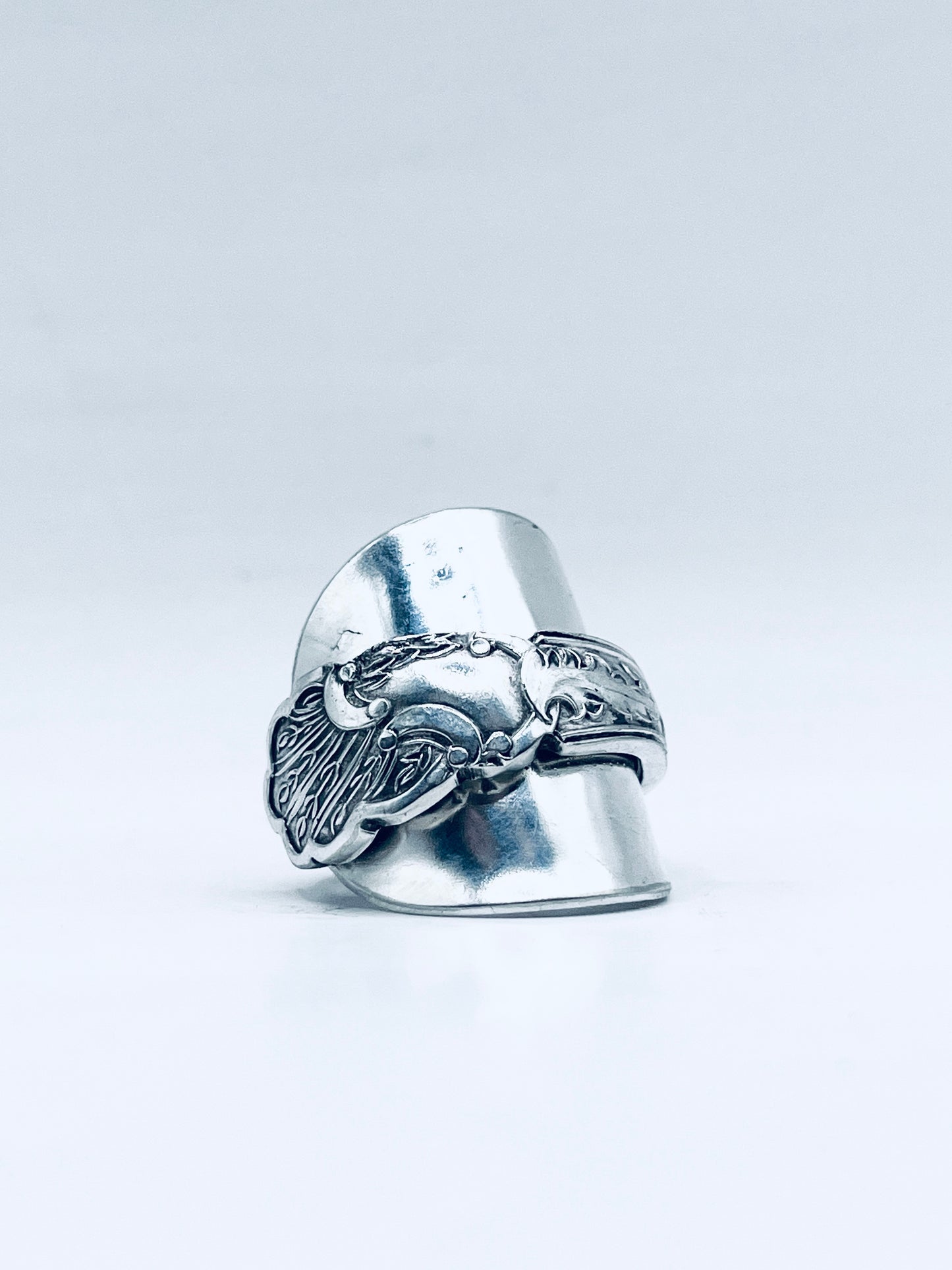 Anello Artigianale PAVONE Mod. SPIRALE/INTERO/CLASSICO  Realizzato con intero Antico Cucchiaino in Argento (Prima Metà del ’900)